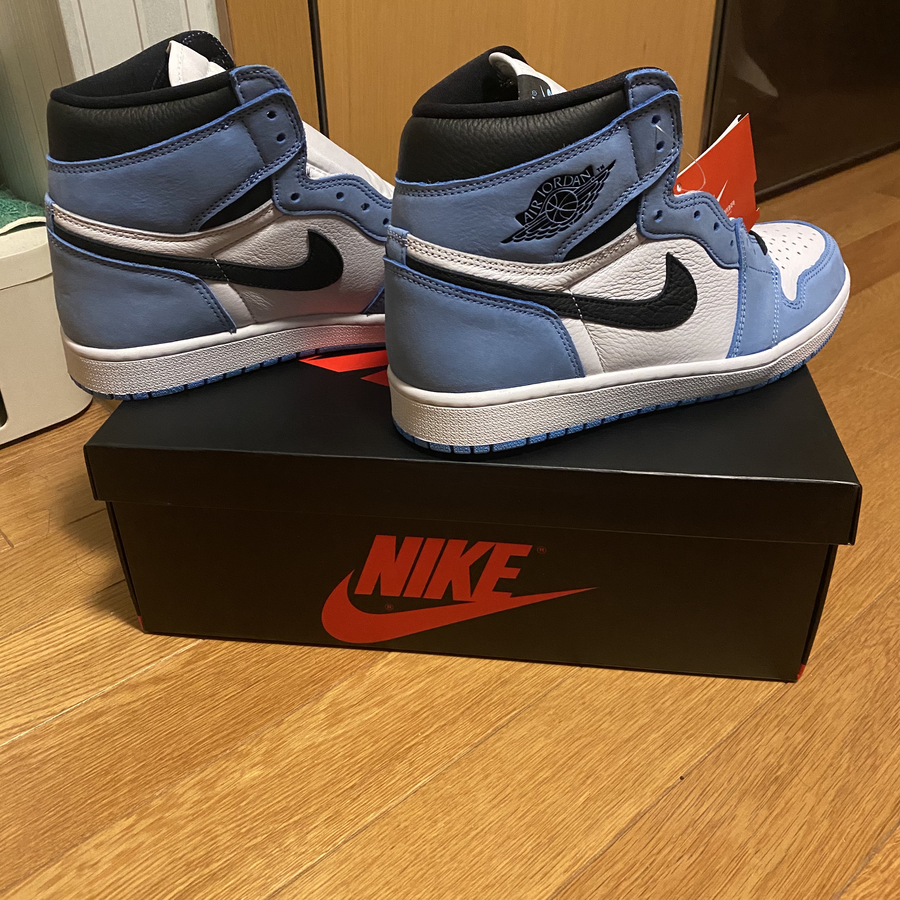 Jordan 1 Retro High OG University Blue 착용 스타일