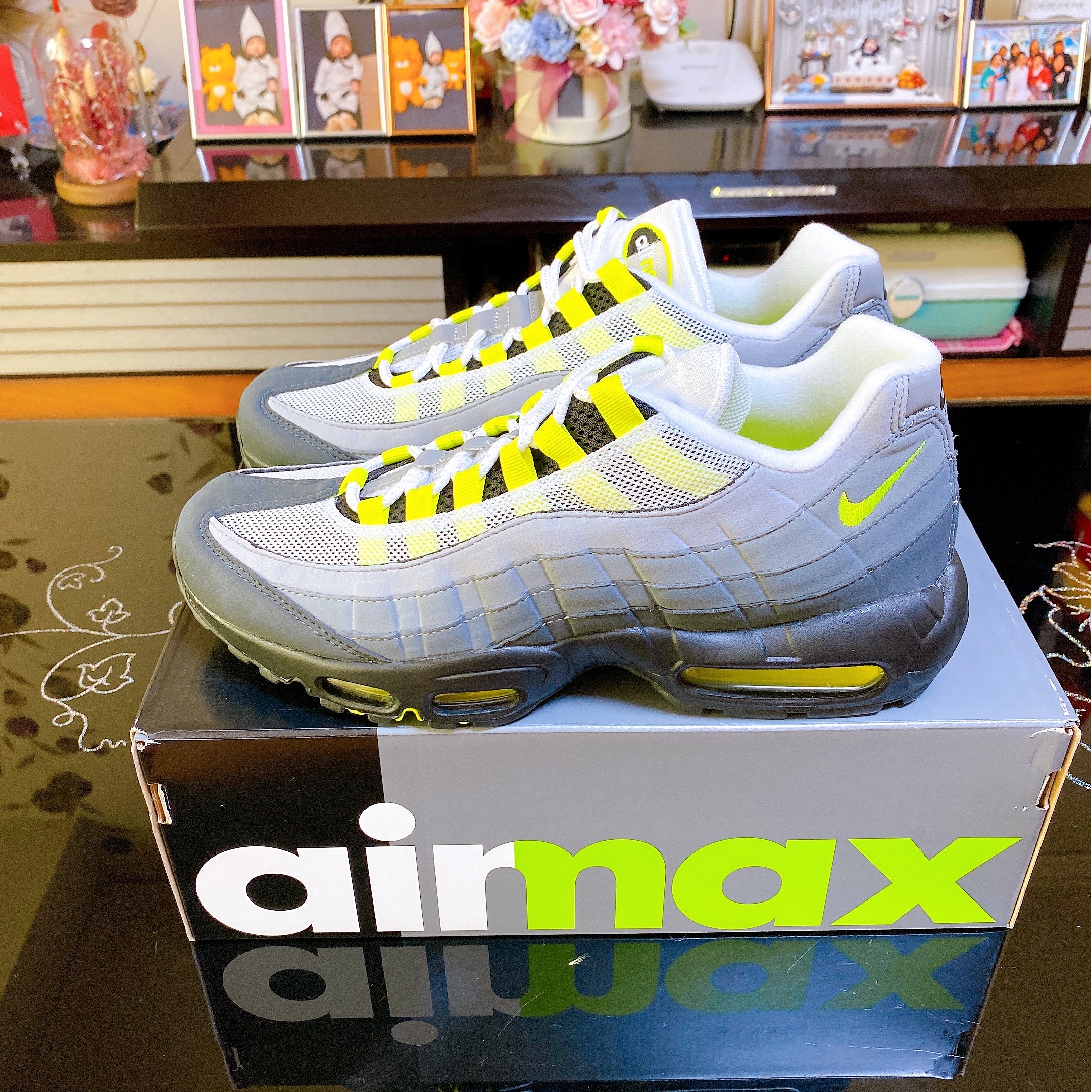 Nike Air Max 95 OG Neon Yellow 2020 착용 스타일 - 1