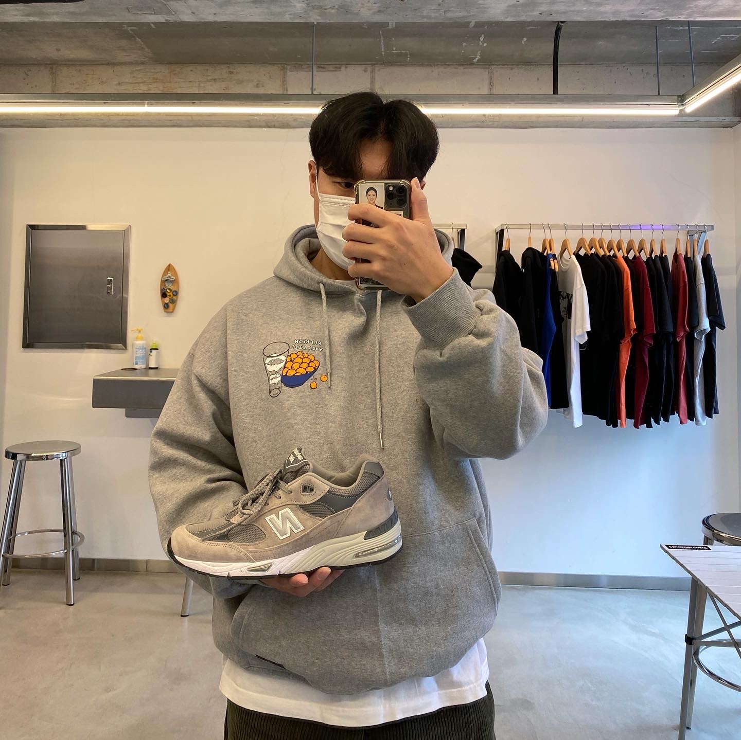 New Balance 991 Made in UK Grey 착용 스타일 - 3