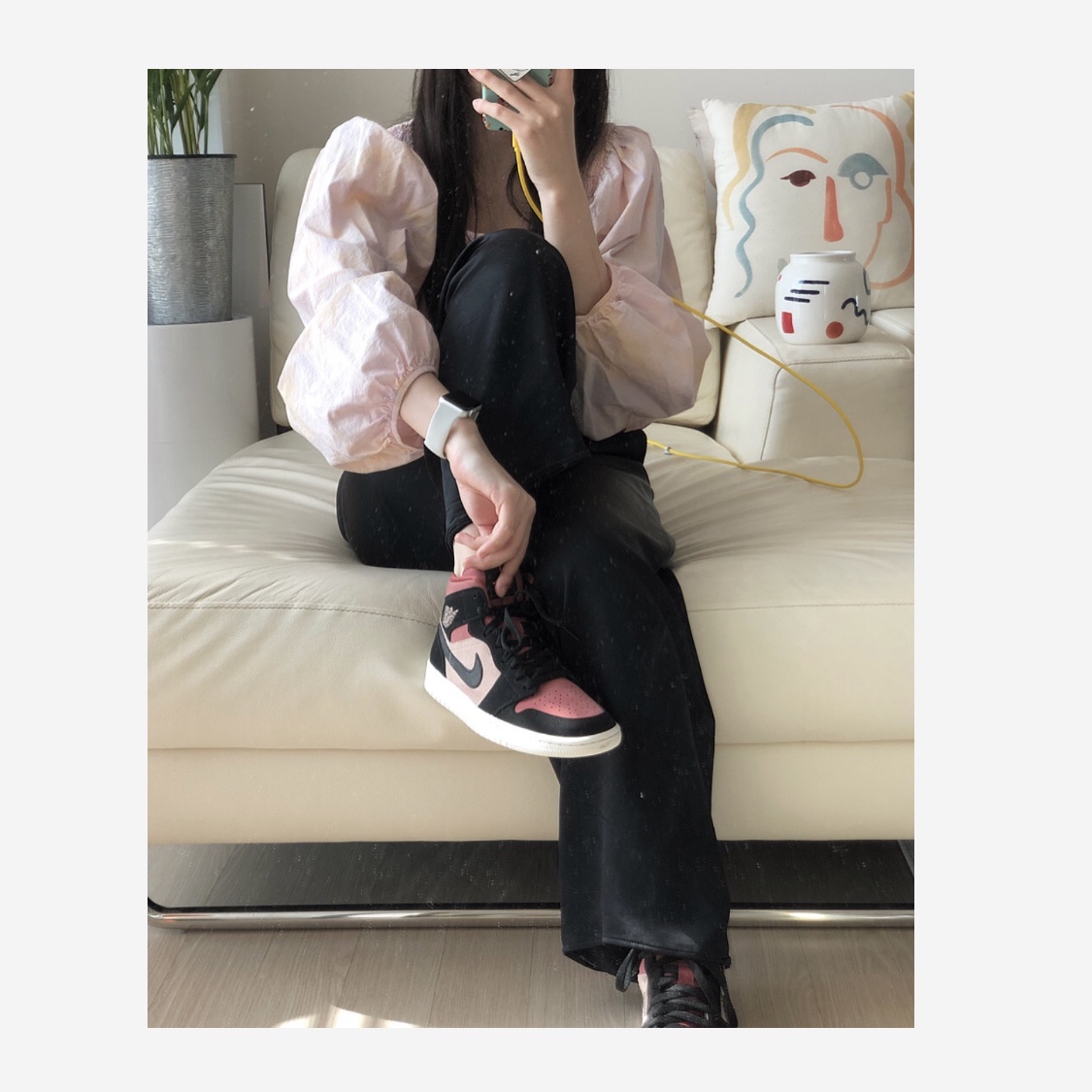 (W) Jordan 1 Mid Burgundy Dusty Pink 착용 스타일