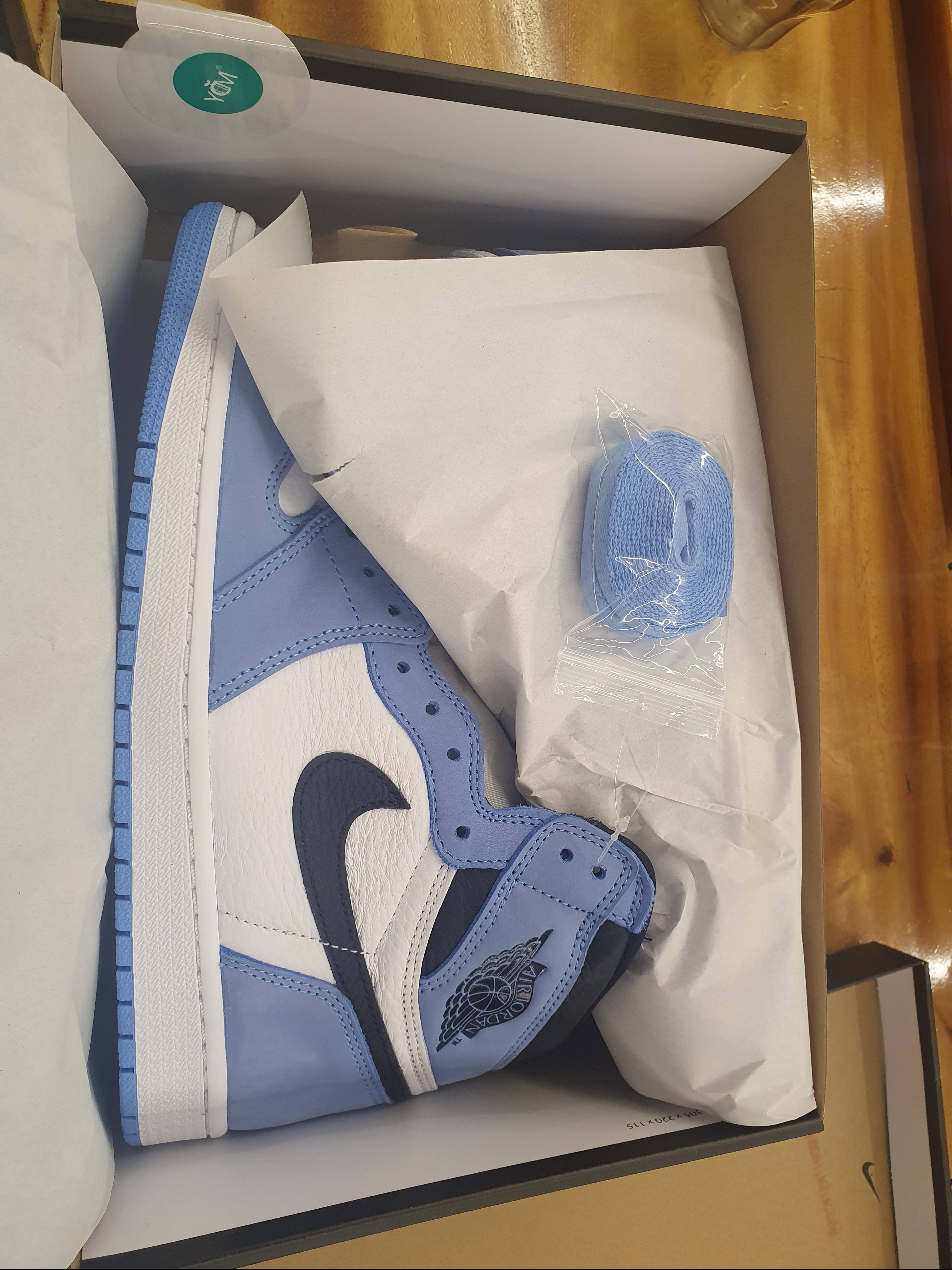 Jordan 1 Retro High OG University Blue 착용 스타일