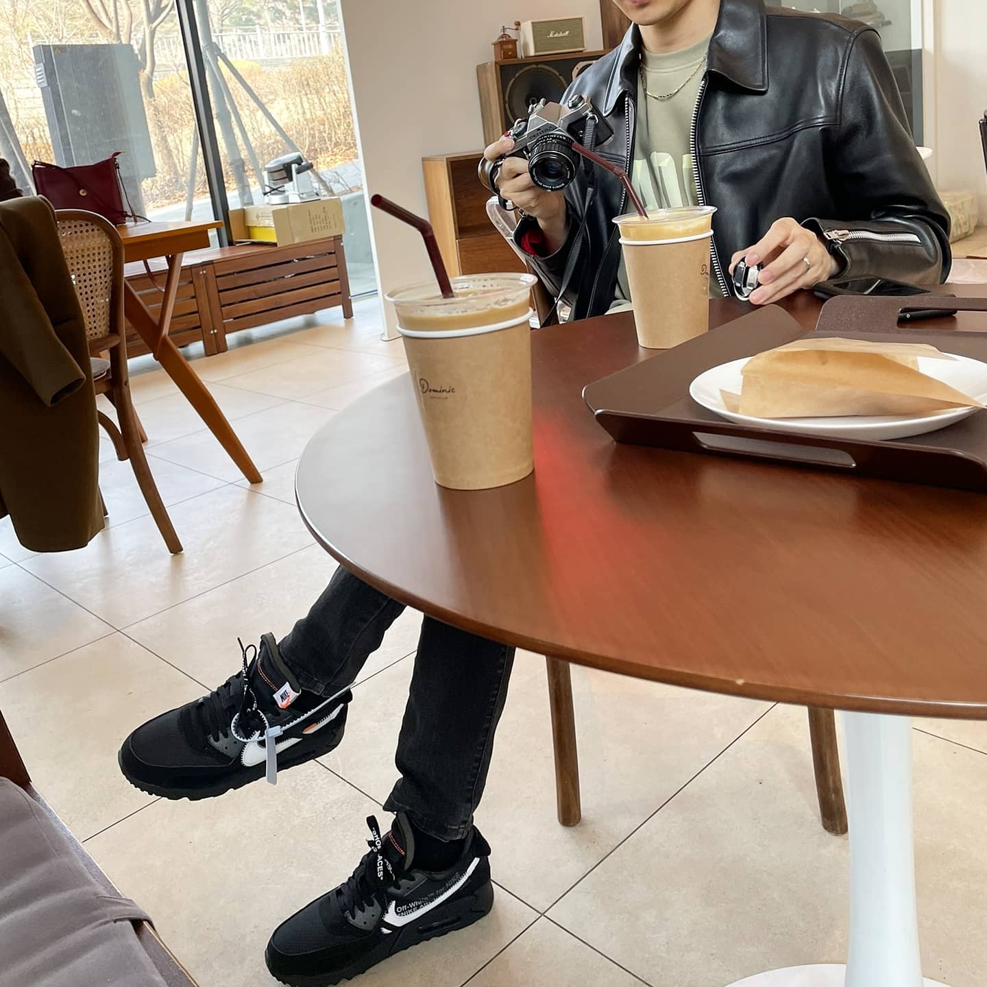 Nike x Off-White Air Max 90 V2 Black White 착용 스타일