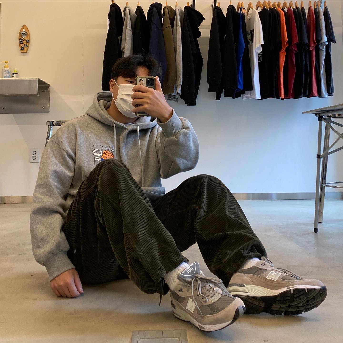 New Balance 991 Made in UK Grey 착용 스타일 - 2