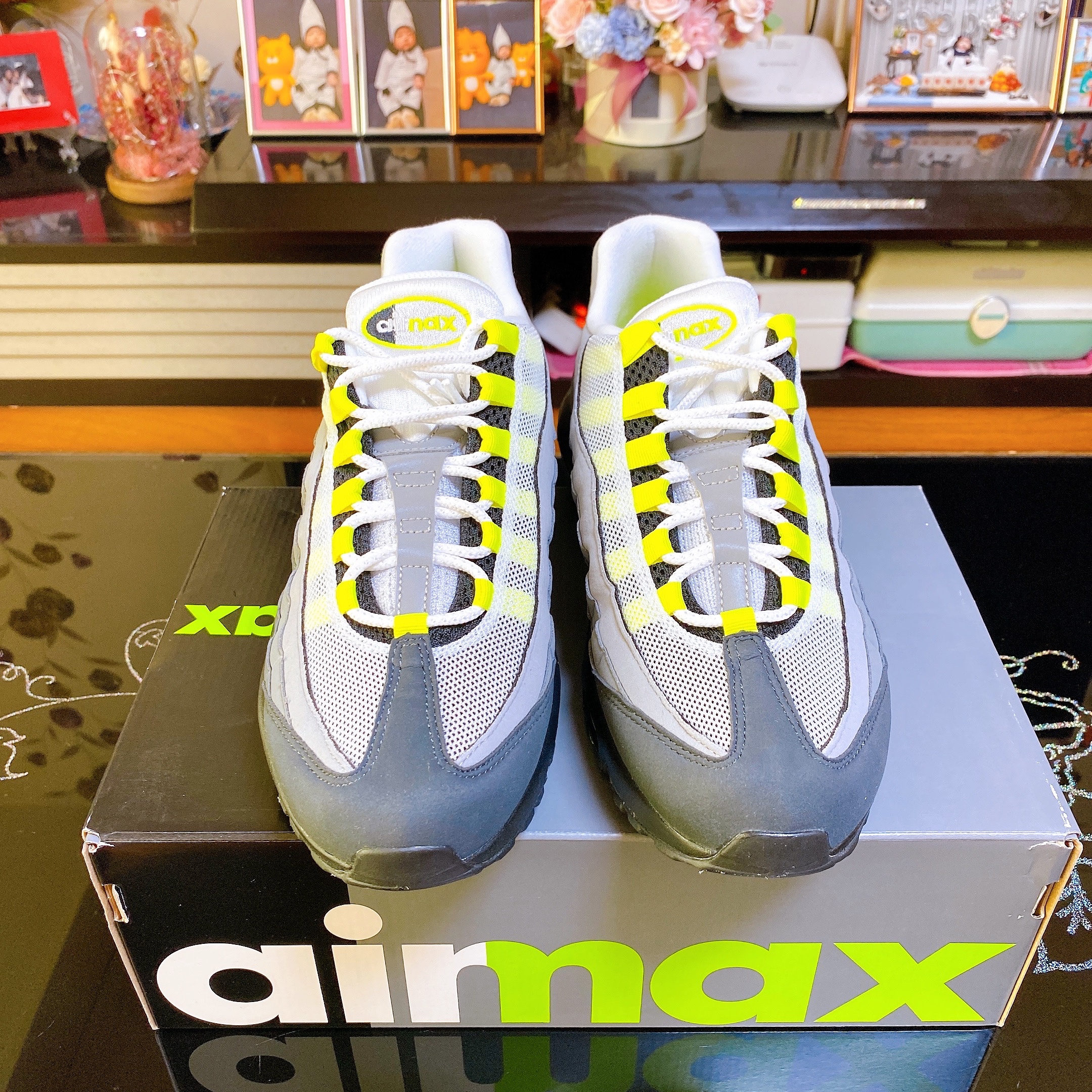 Nike Air Max 95 OG Neon Yellow 2020 착용 스타일 - 2