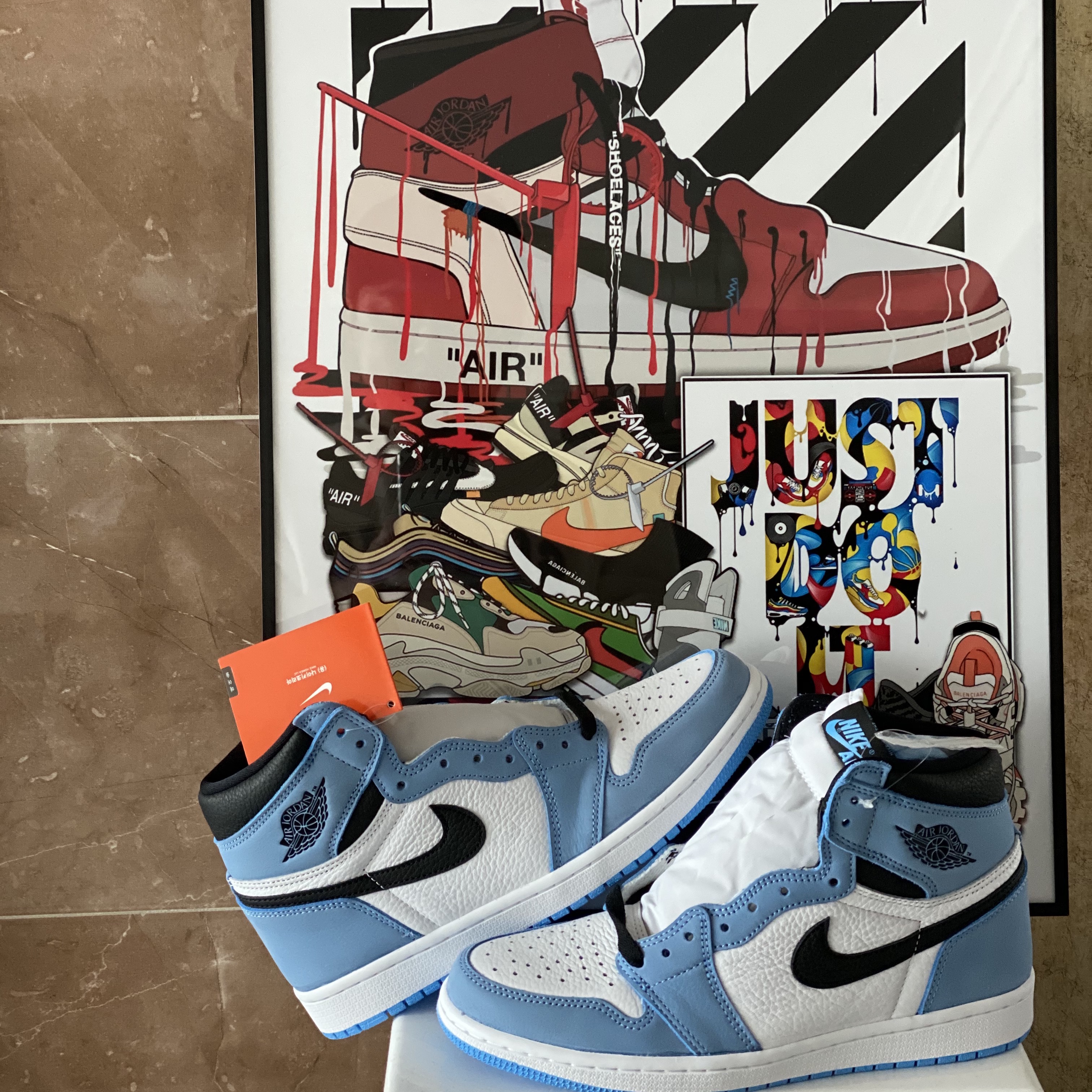 Jordan 1 Retro High OG University Blue 착용 스타일 - 1