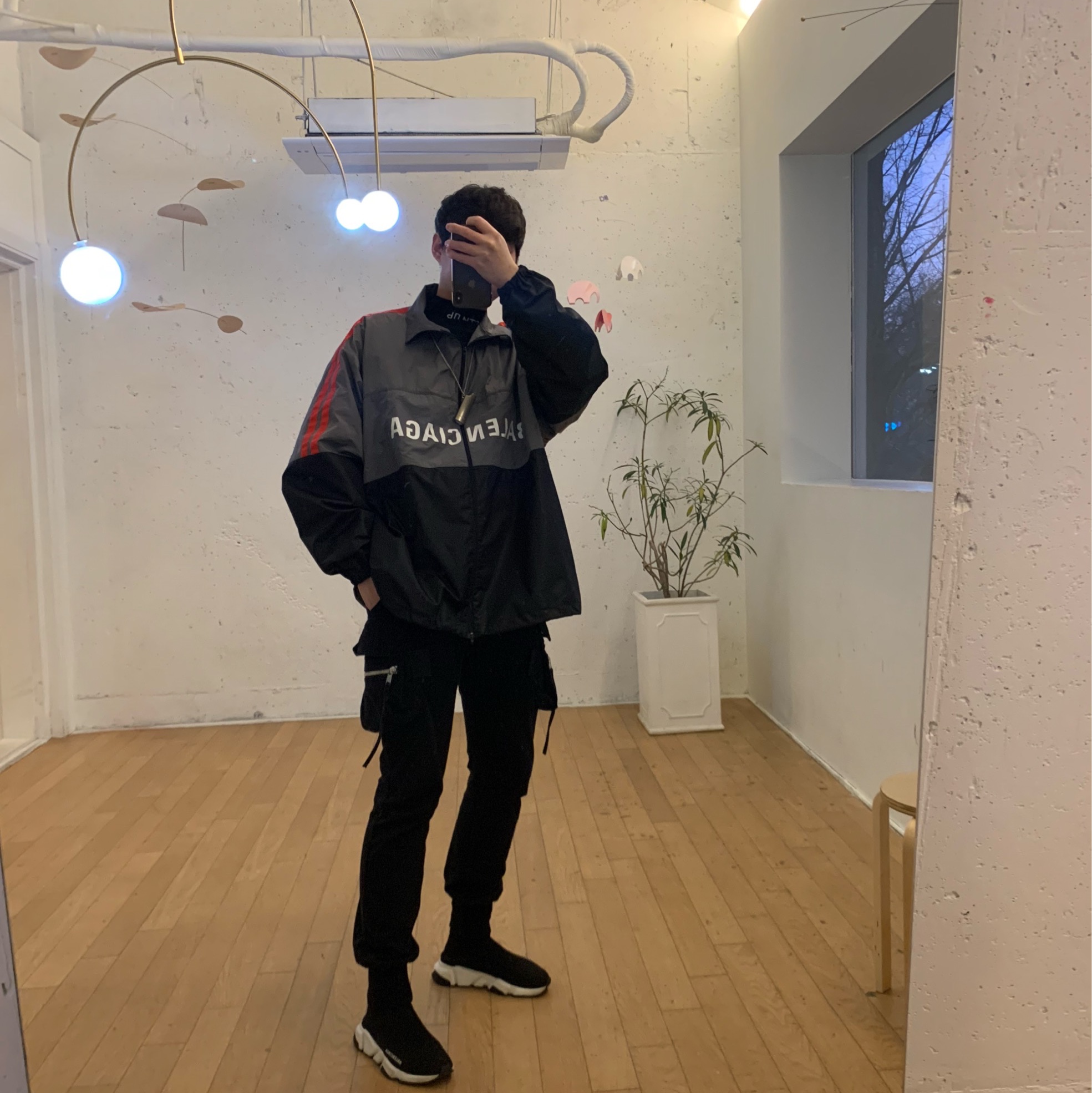 (W) Balenciaga Speed Trainer Black White 2021/2022 착용 스타일