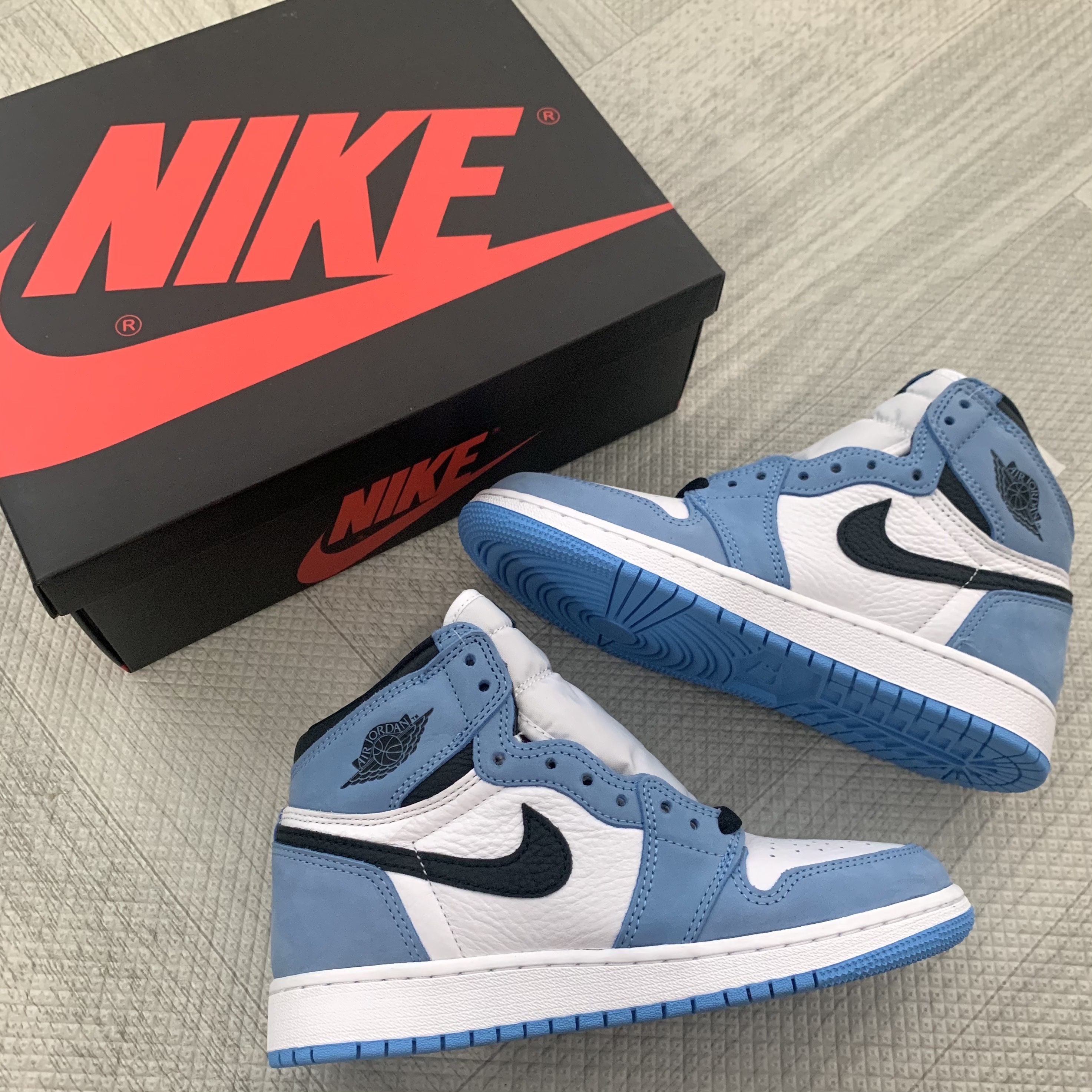 (GS) Jordan 1 Retro High OG University Blue 착용 스타일