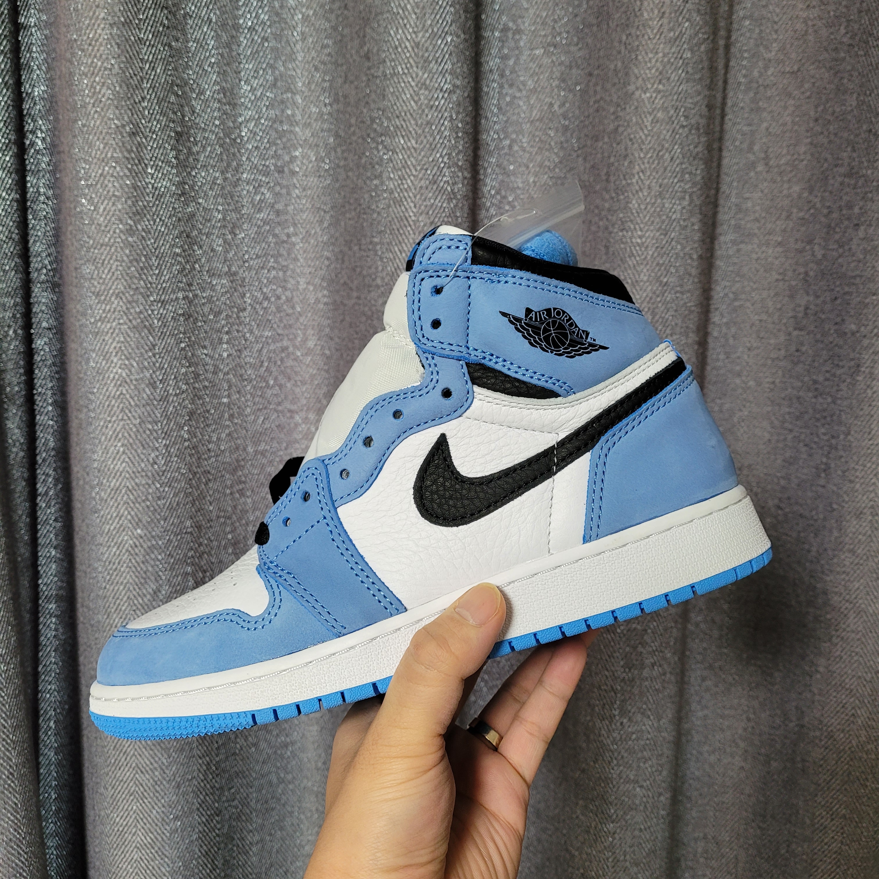 (GS) Jordan 1 Retro High OG University Blue 착용 스타일