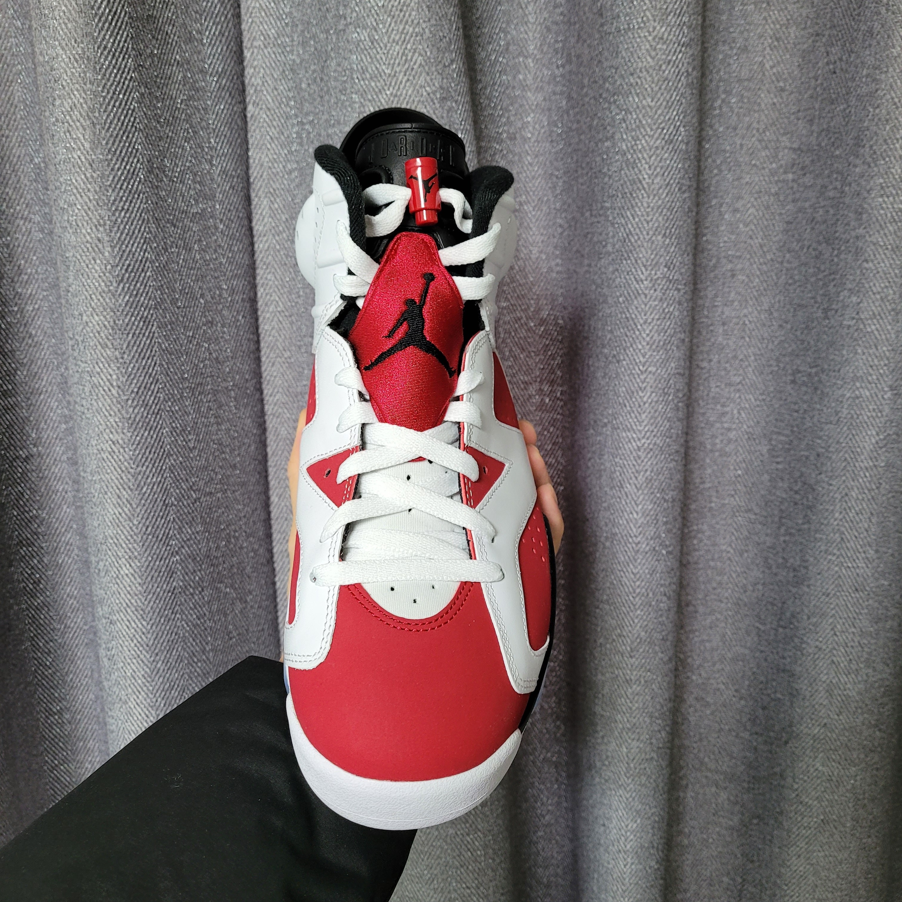 Jordan 6 Retro Carmine 2021 착용 스타일 - 2
