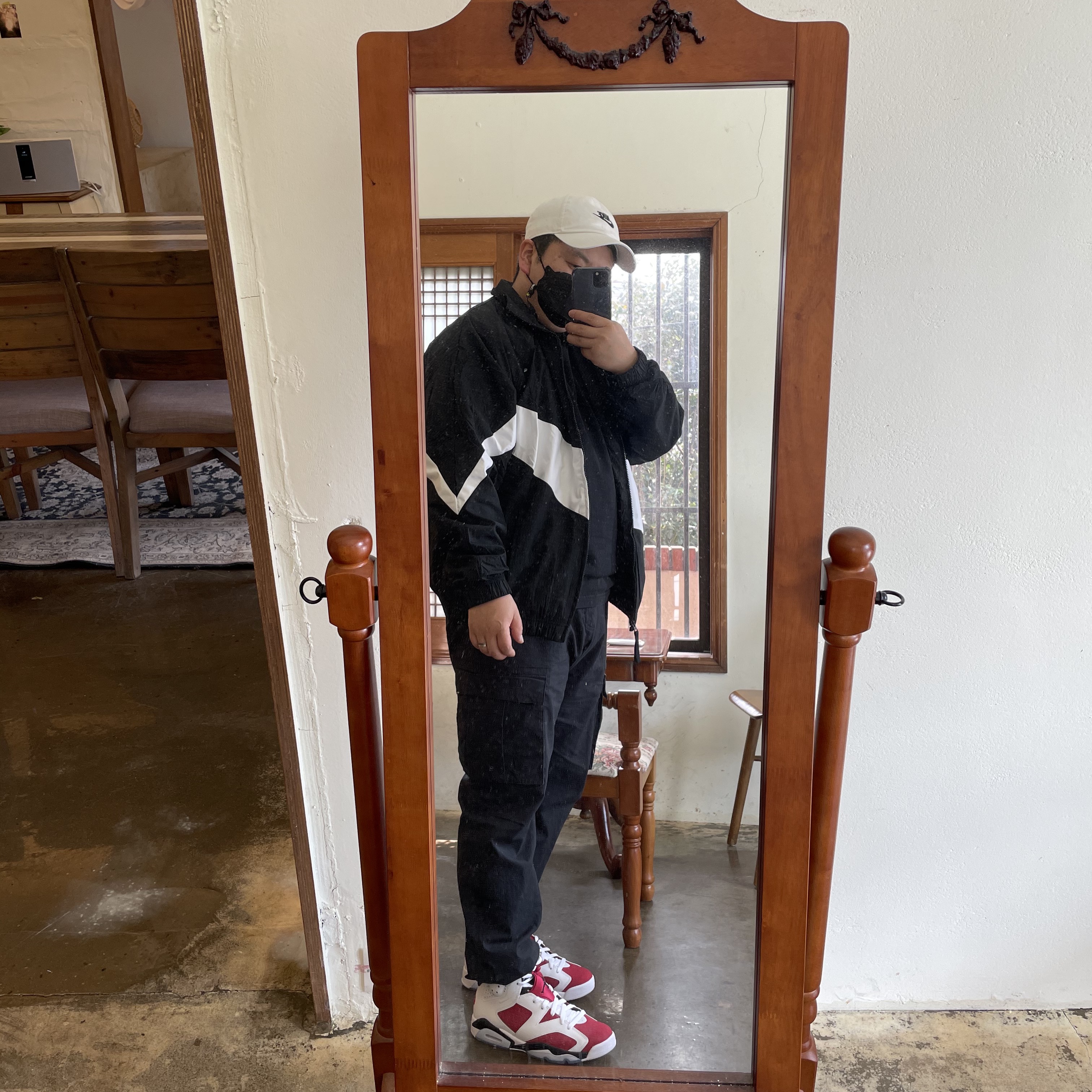 Jordan 6 Retro Carmine 2021 착용 스타일 - 2
