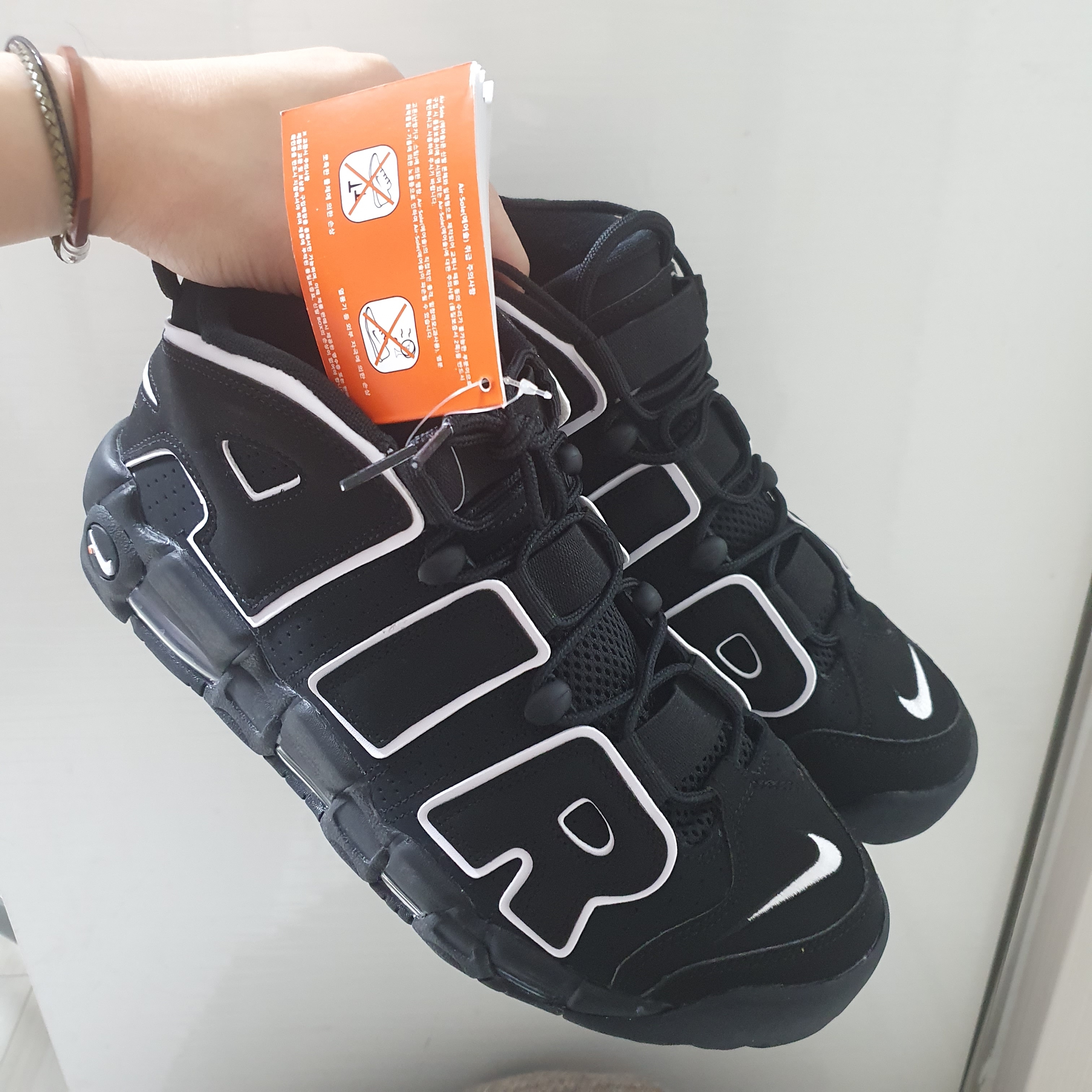 Nike Air More Uptempo Black White 2020 착용 스타일
