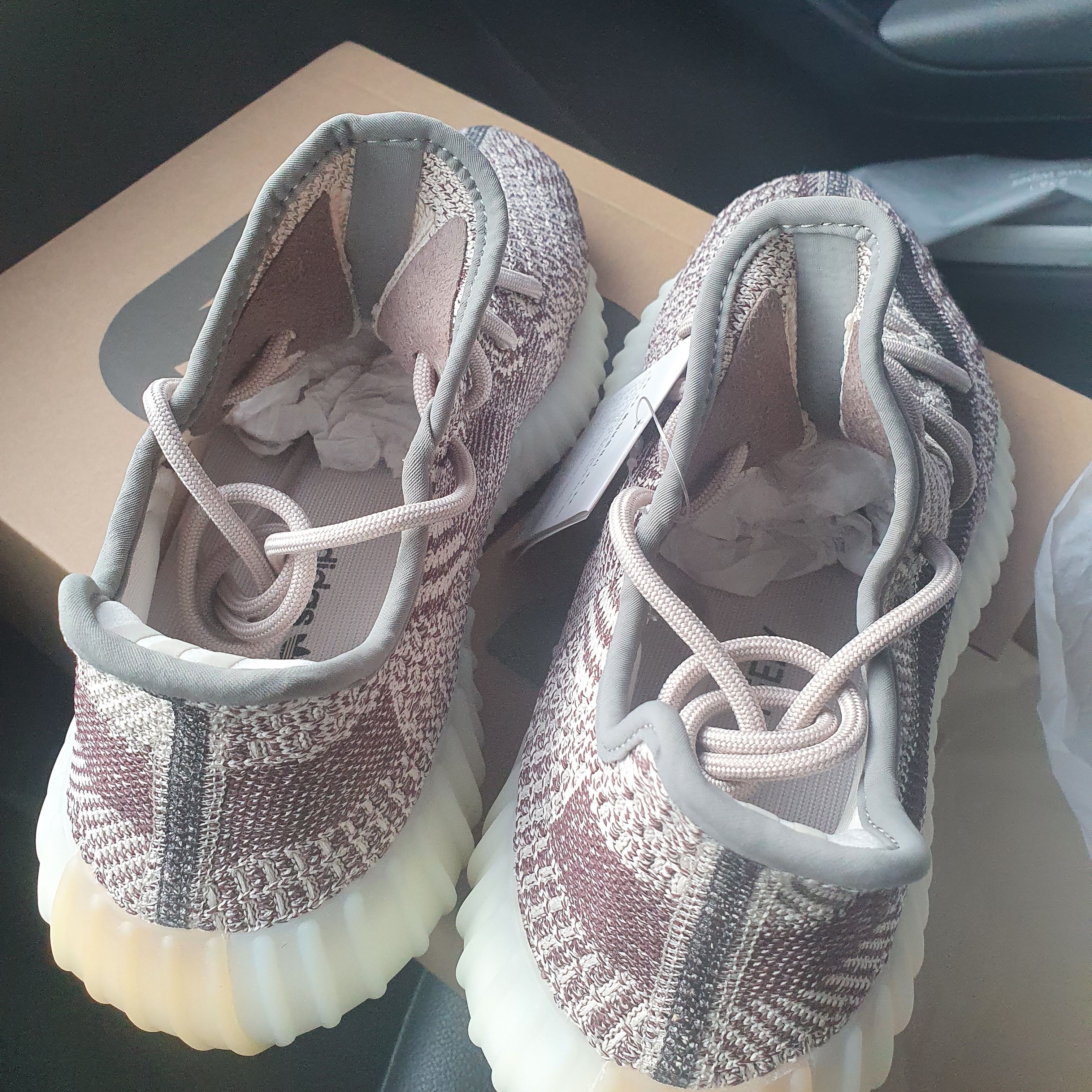 Adidas Yeezy Boost 350 V2 Zyon 착용 스타일