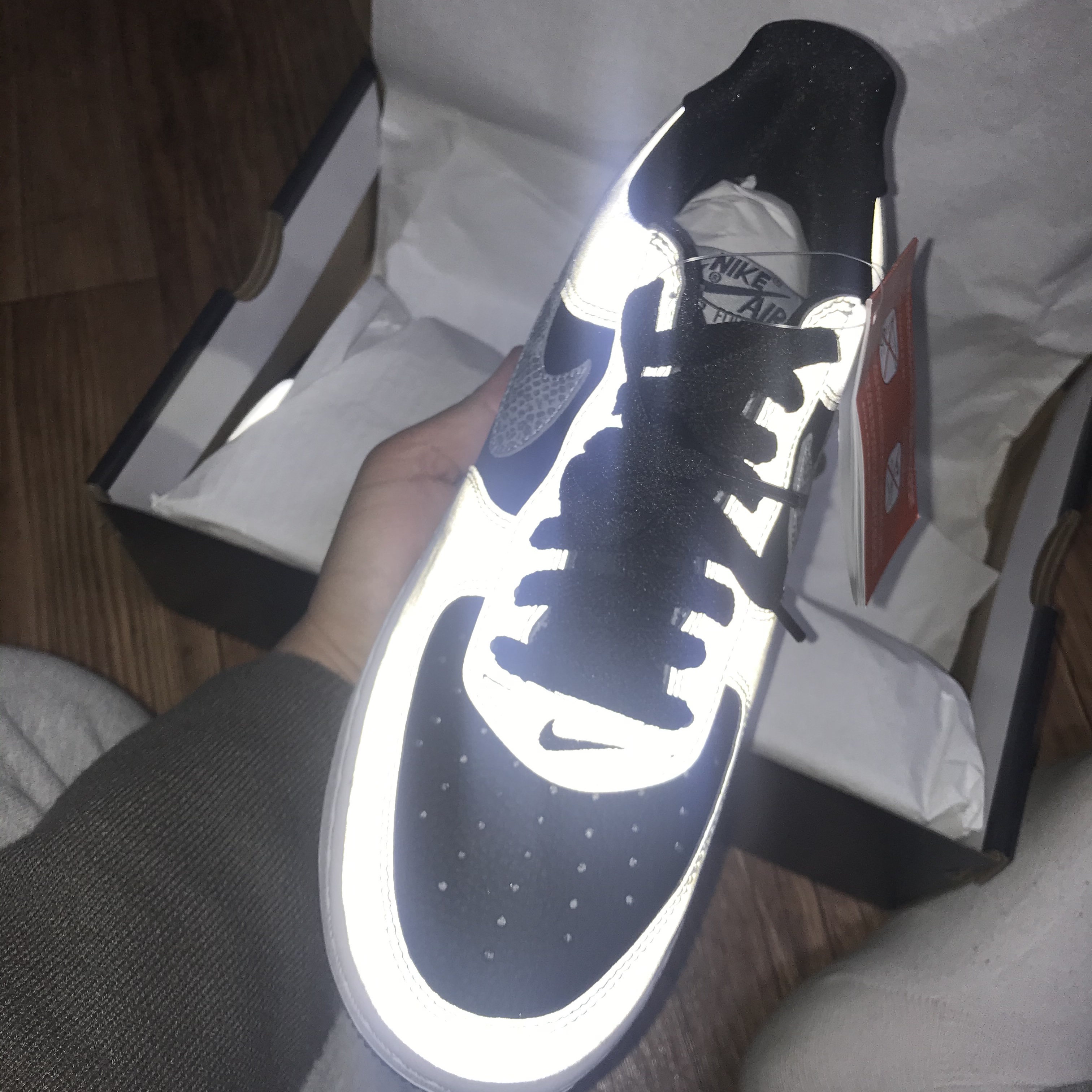 Nike Air Force 1 B Silver Snake 착용 스타일