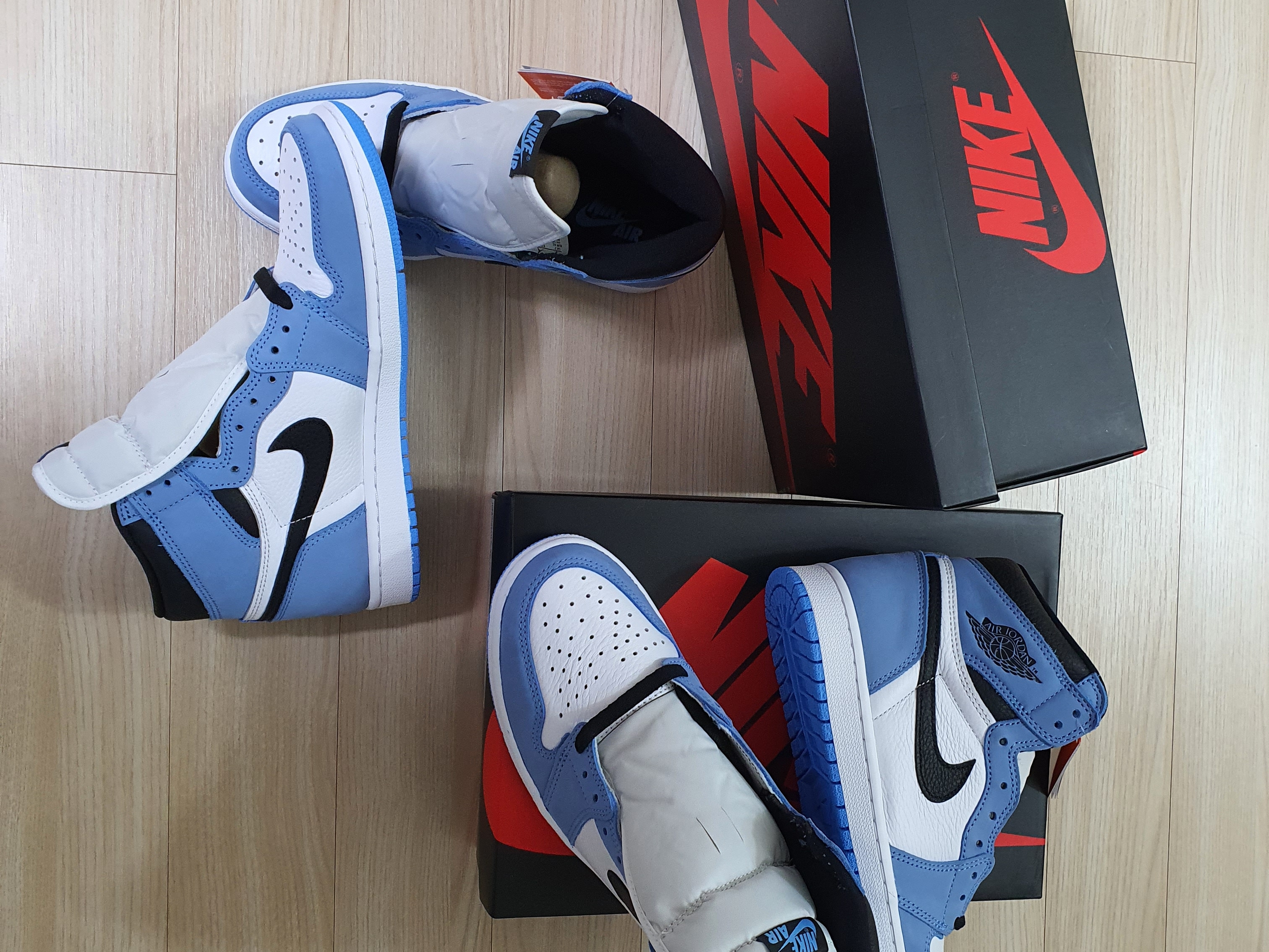 Jordan 1 Retro High OG University Blue 착용 스타일 - 2