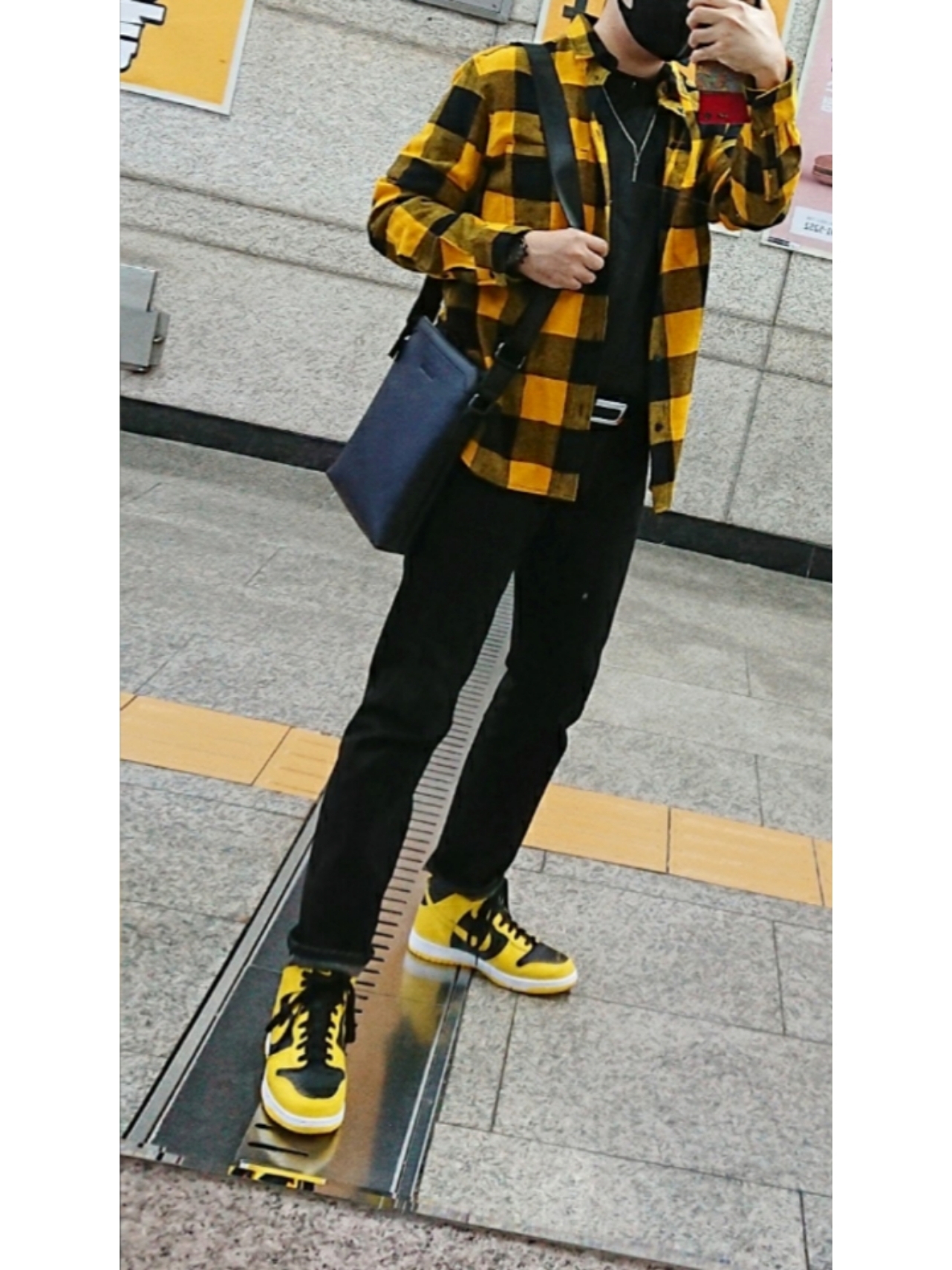 Nike Dunk High SP Varsity Maize 착용 스타일 - 1