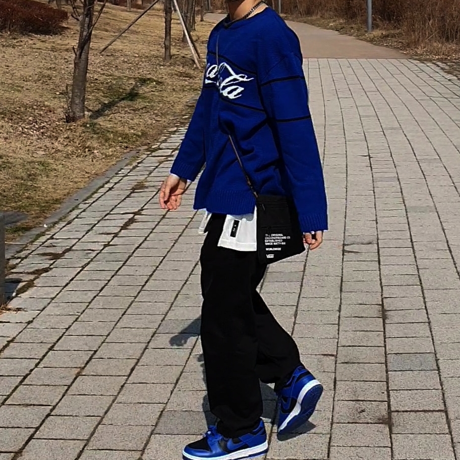 Nike Dunk Low Retro Hyper Cobalt 착용 스타일 - 1