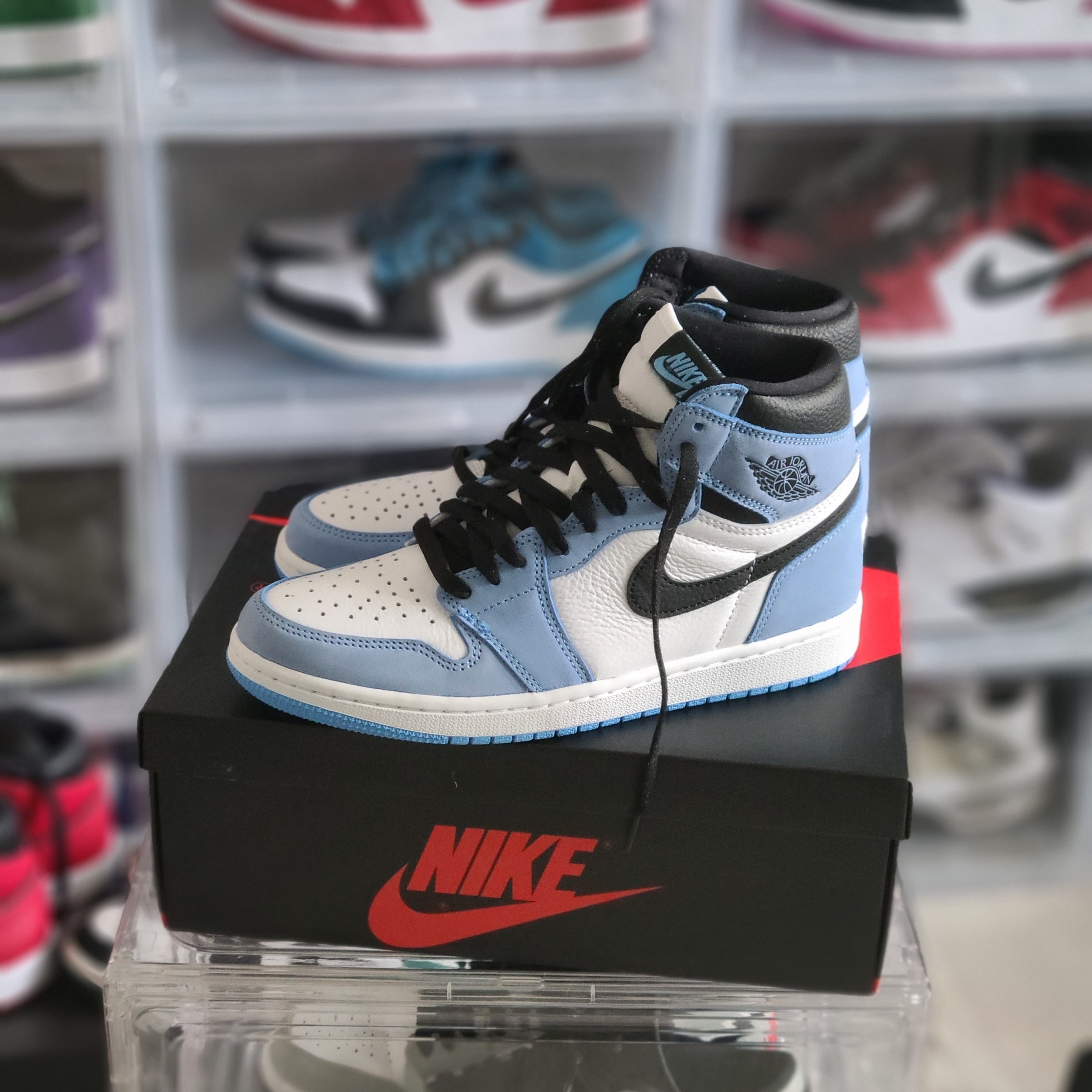 Jordan 1 Retro High OG University Blue 착용 스타일 - 1