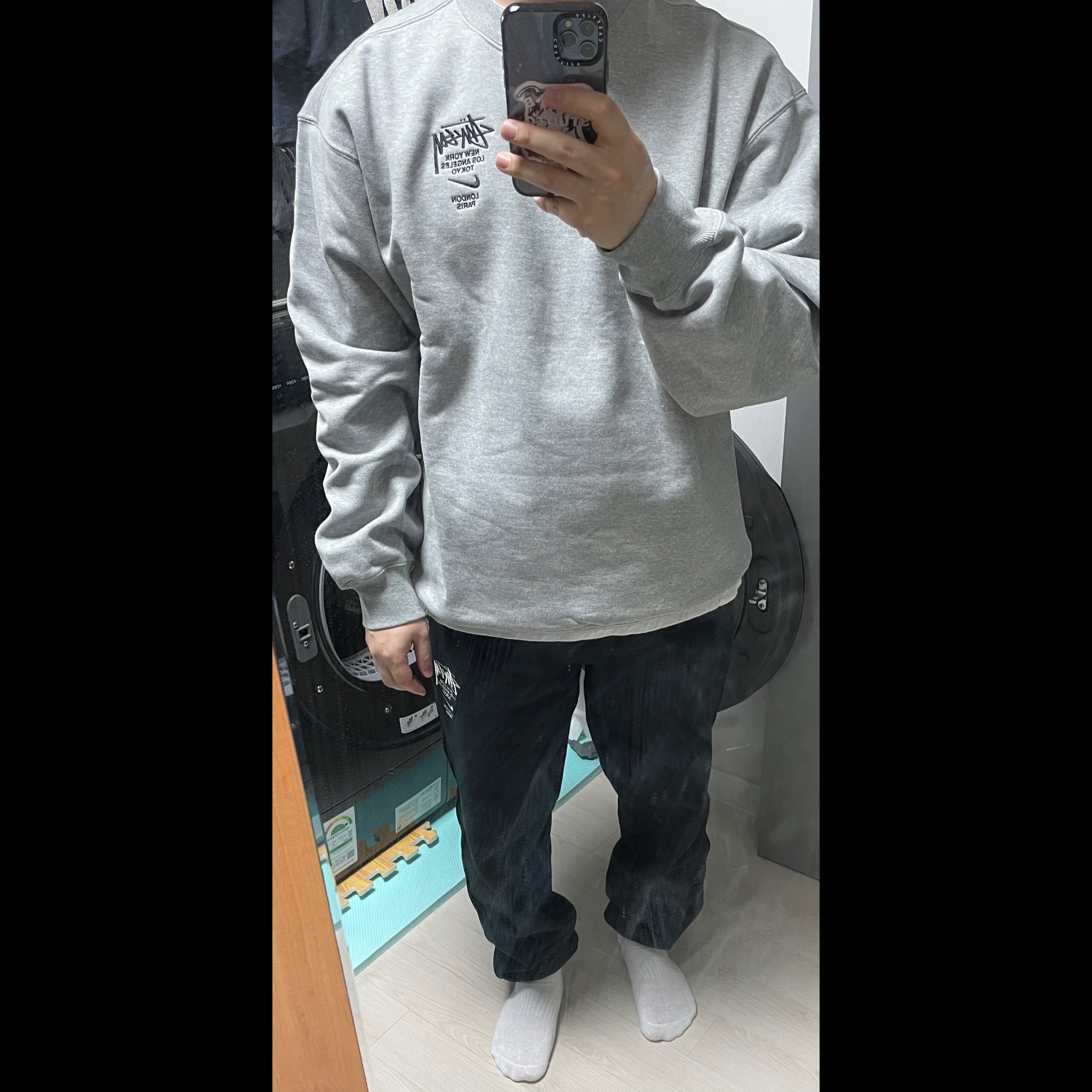 Nike x Stussy NRG ZR Fleece Crewneck Heather Grey - US/EU, Nike x Stussy NRG ZR Fleece Pants Black - US/EU 착용 스타일
