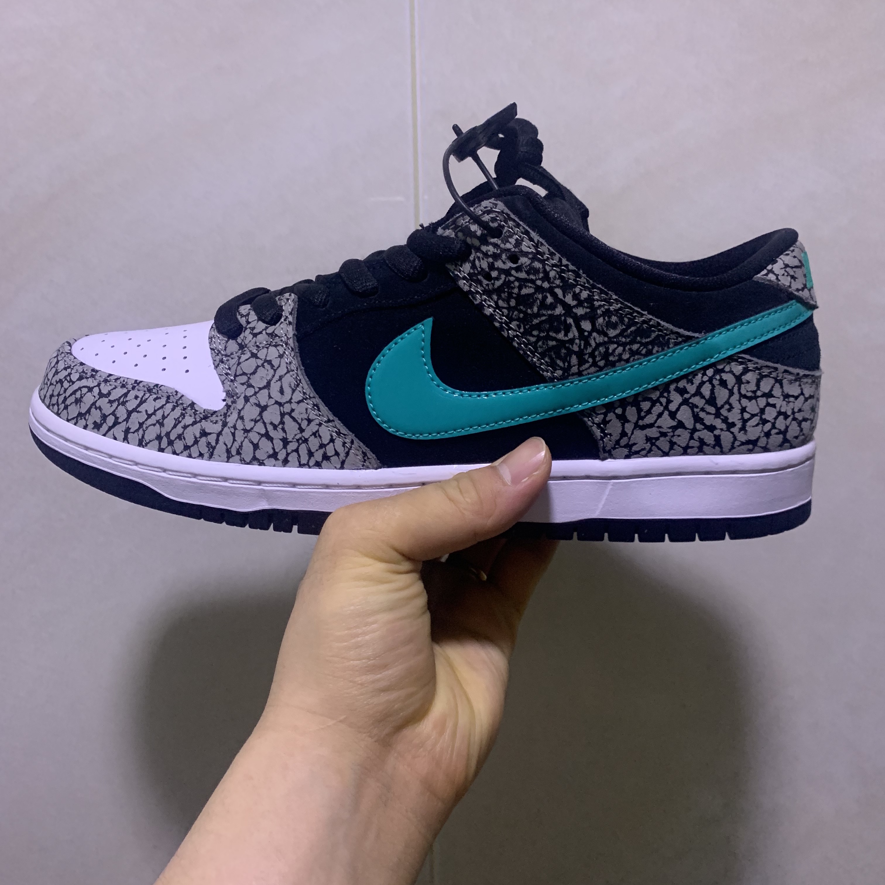 Nike SB Dunk Low Pro Clear Jade 착용 스타일