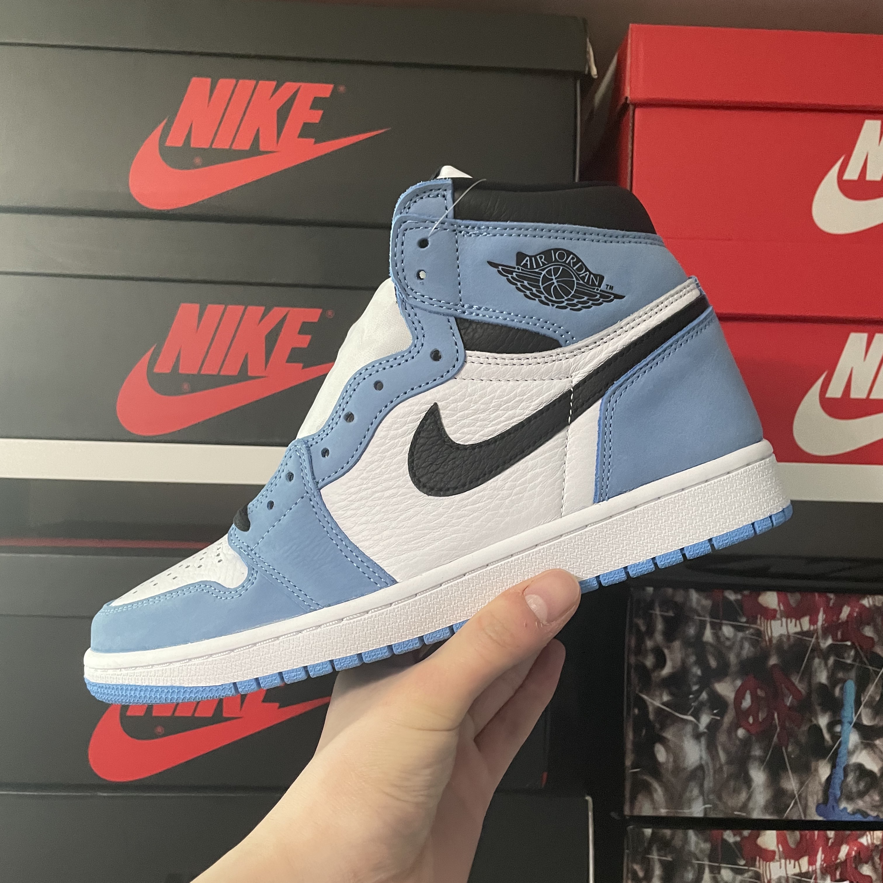 Jordan 1 Retro High OG University Blue 착용 스타일