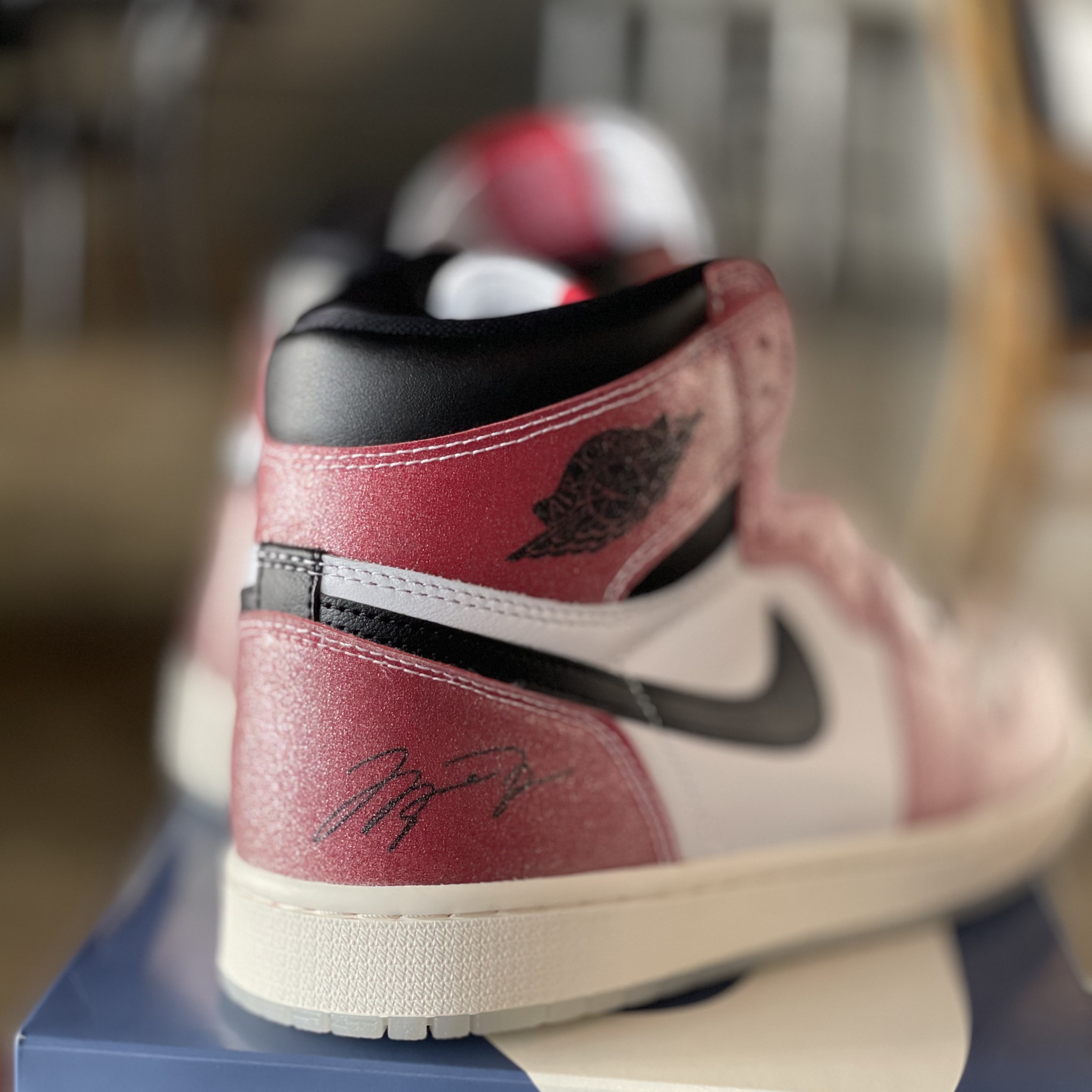 Jordan 1 x Trophy Room Retro High OG SP Chicago 착용 스타일 - 3