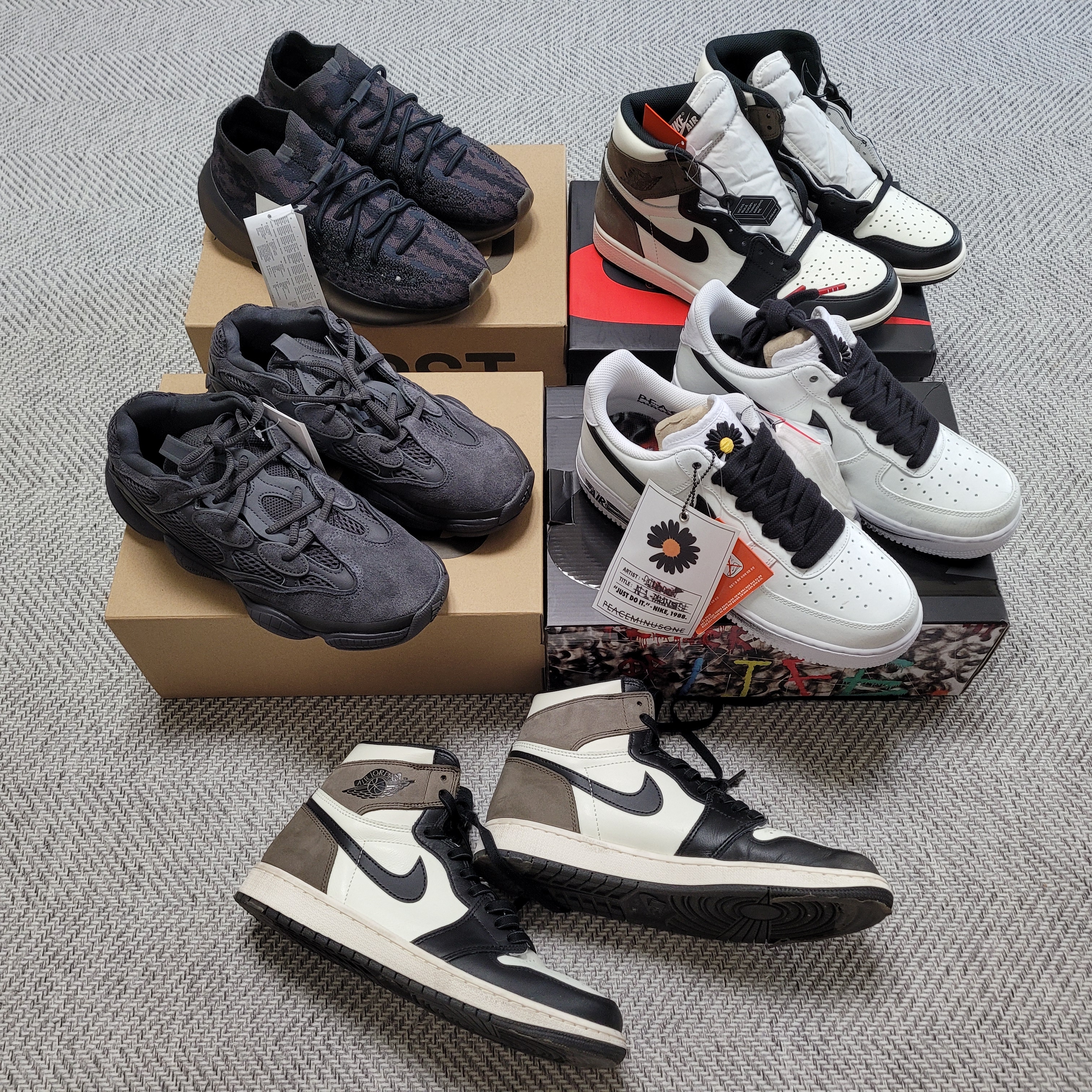 Jordan 1 Retro High OG Black Mocha, Nike x Peaceminusone Air Force 1 Low Para-Noise 2.0 착용 스타일