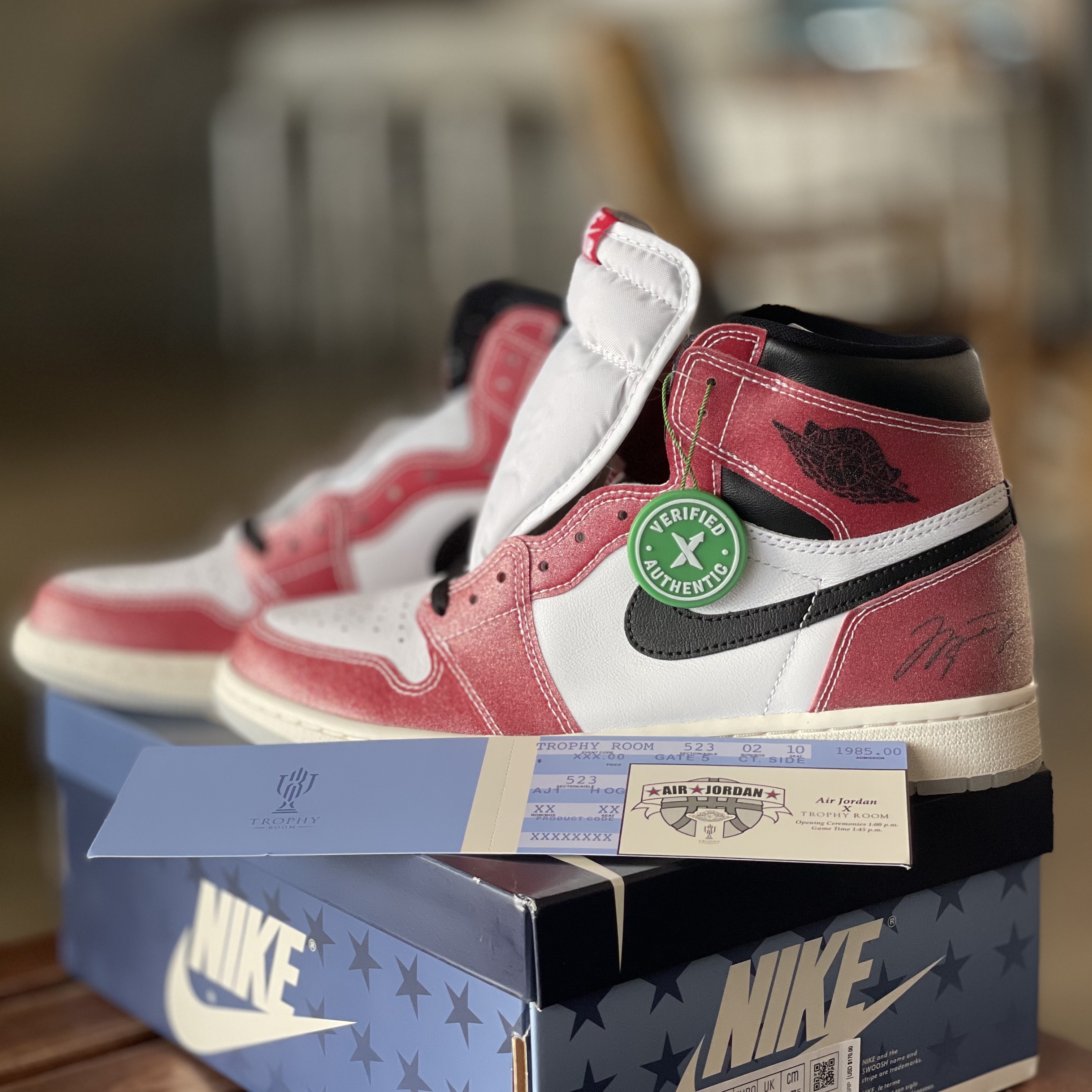 Jordan 1 x Trophy Room Retro High OG SP Chicago 착용 스타일 - 1