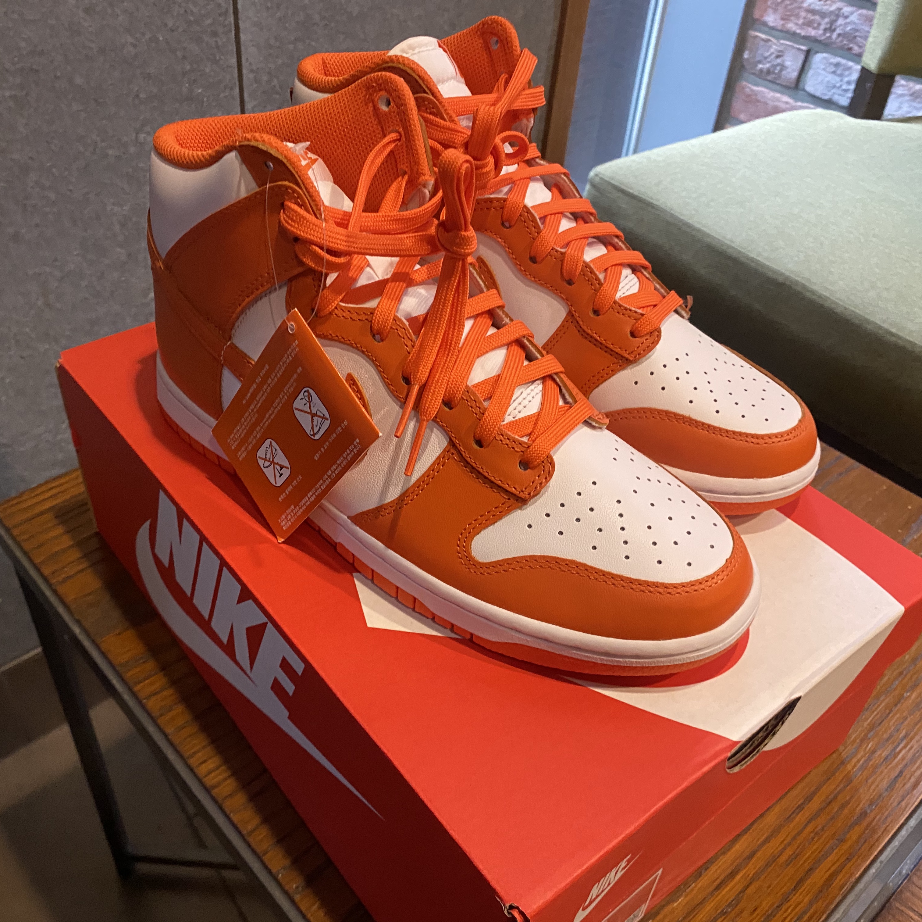 Nike Dunk High Retro Orange Blaze 착용 스타일 - 4