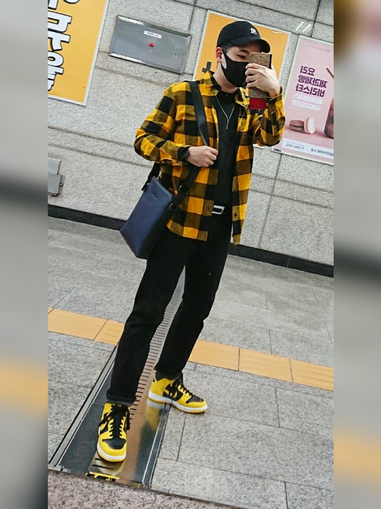 Nike Dunk High SP Varsity Maize 착용 스타일 - 2