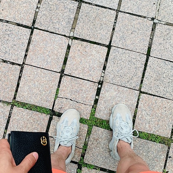 Adidas Yeezy 500 Salt 착용 스타일