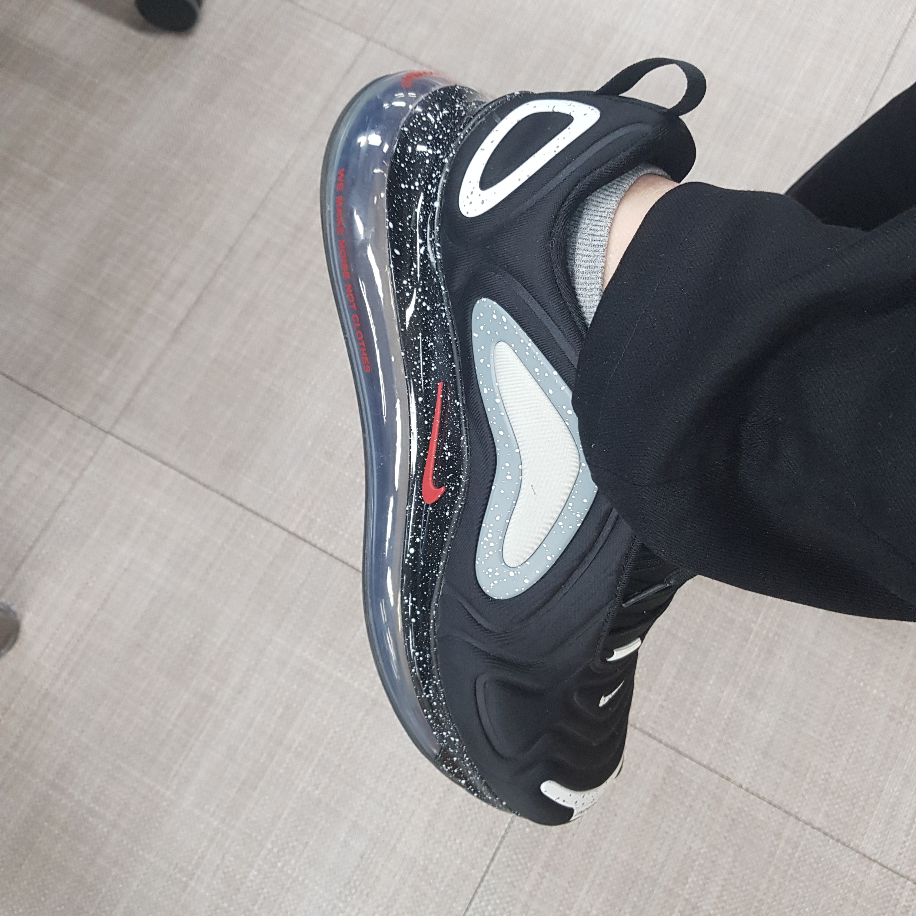 Nike x Undercover Air Max 720 Black 착용 스타일 - 1