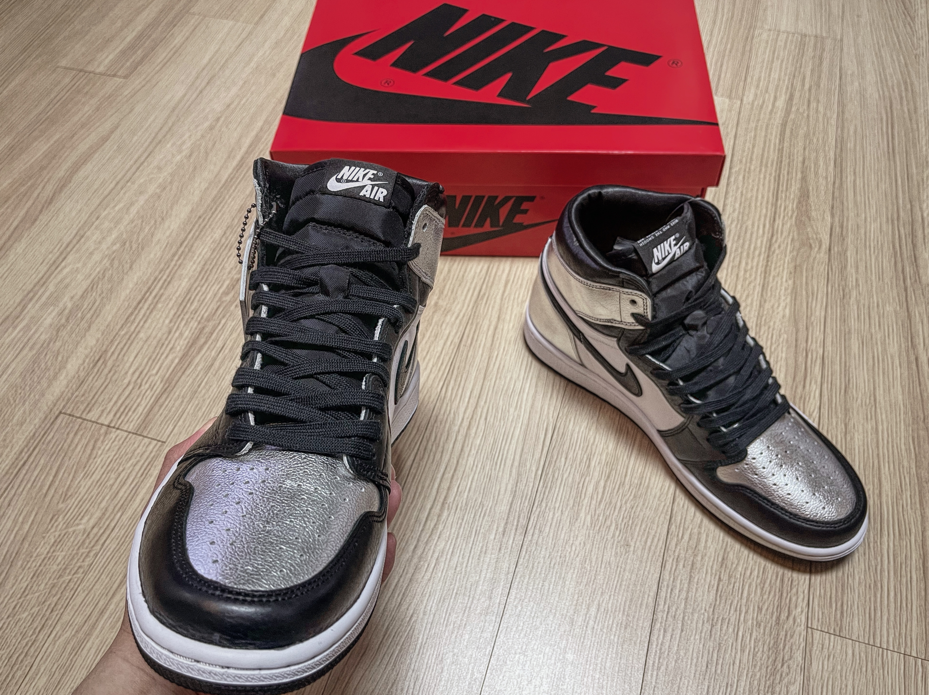 (W) Jordan 1 Retro High OG Silver Toe 착용 스타일 - 3
