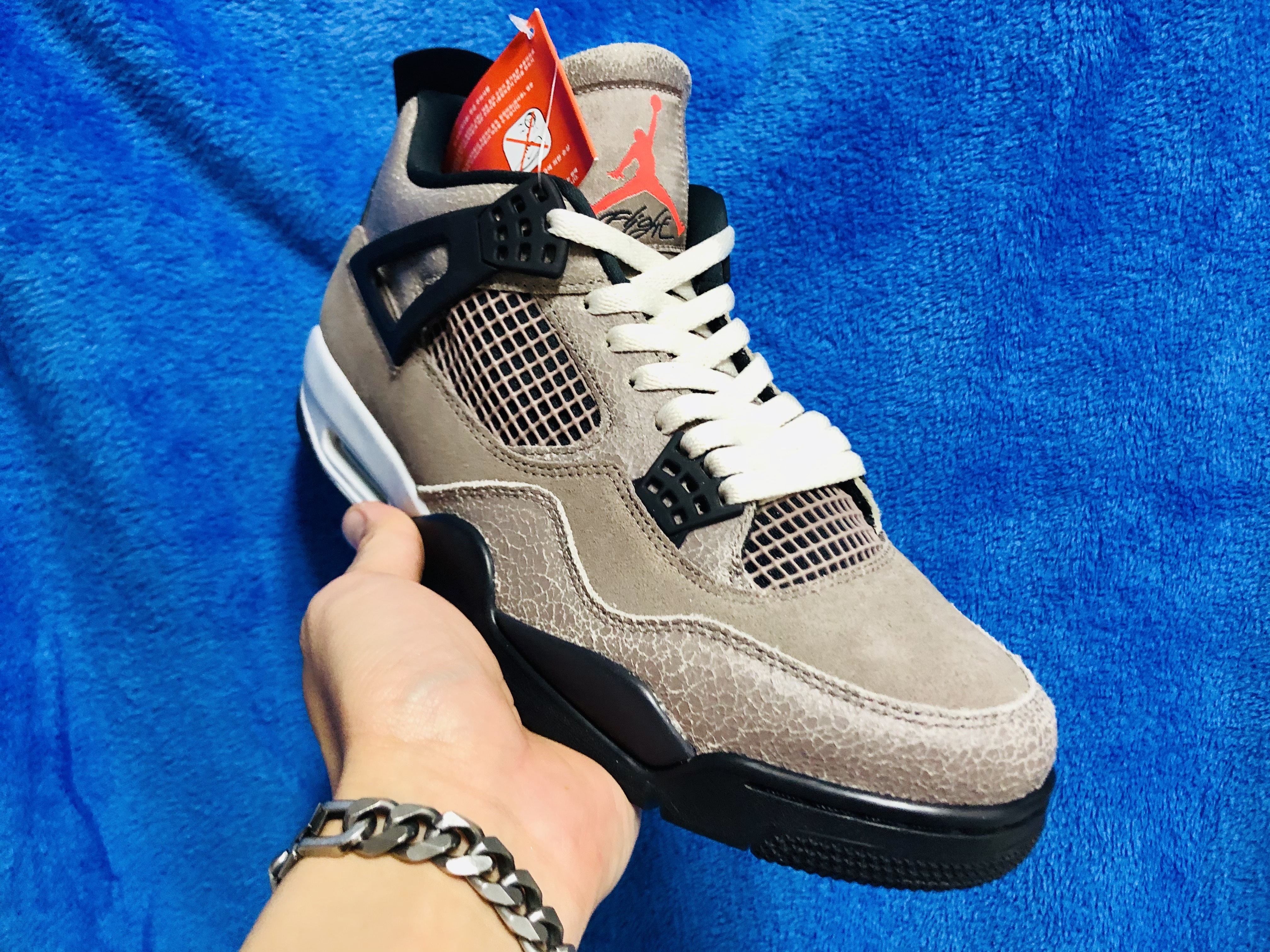 Jordan 4 Retro Taupe Haze 착용 스타일 - 1