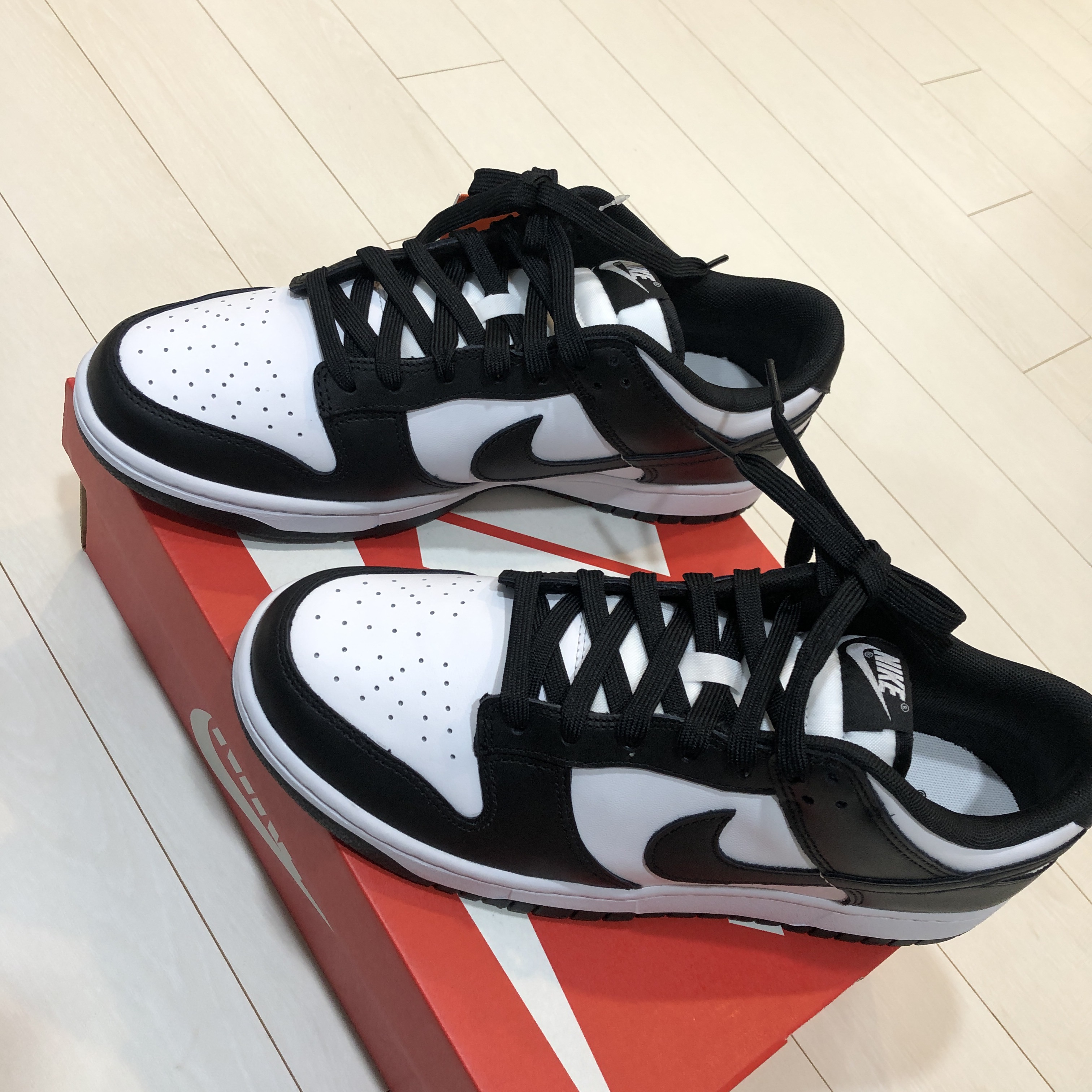 Nike Dunk Low Retro Black 착용 스타일 - 2