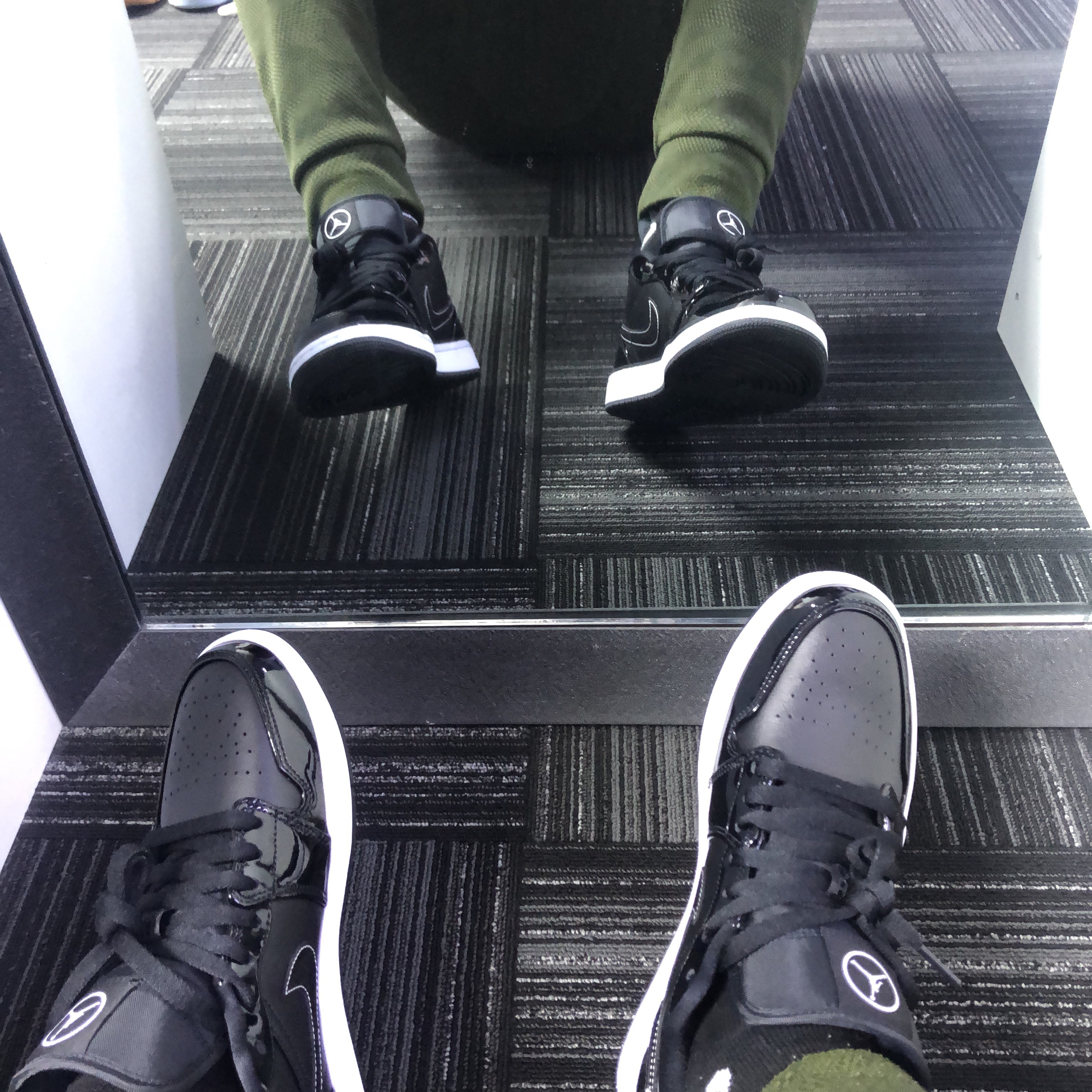 Jordan 1 Low SE ASW Black 착용 스타일