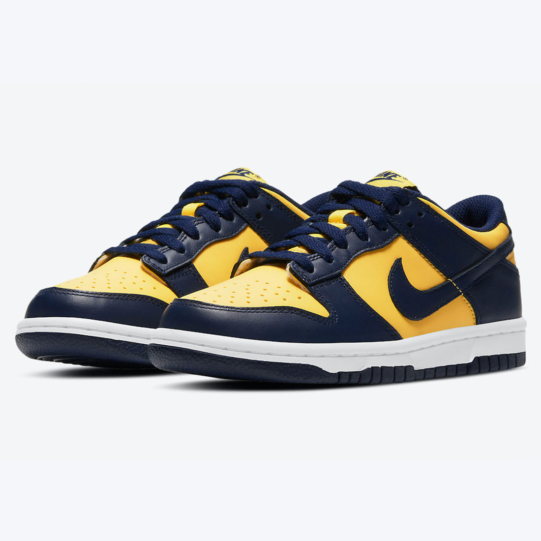 Nike Dunk Low Retro Varsity Maize, Nike Dunk High SP Maize & Blue 착용 스타일 - 2