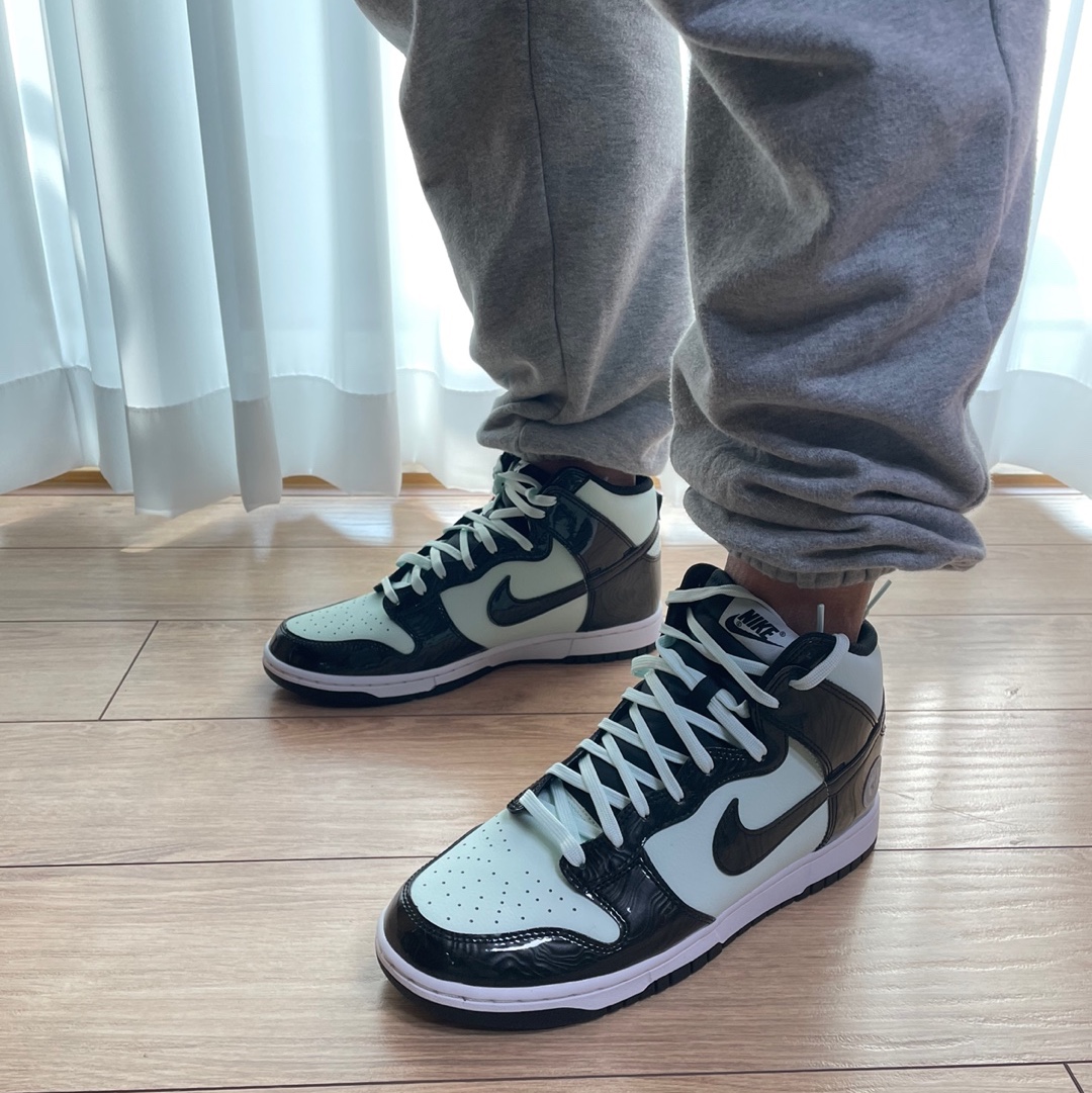 Nike Dunk High Barely Green 착용 스타일