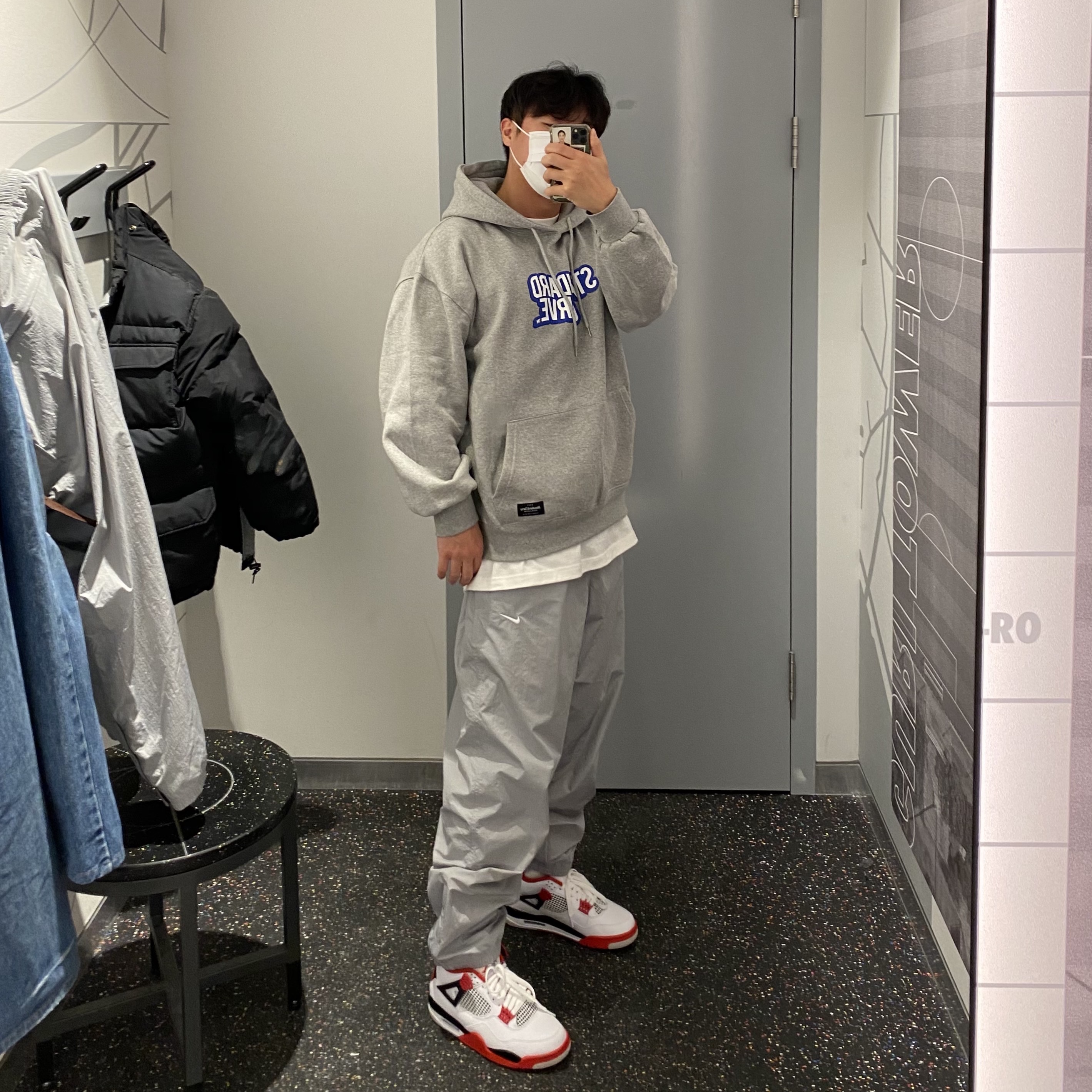 Jordan 4 Retro OG Fire Red 2020 착용 스타일 - 2