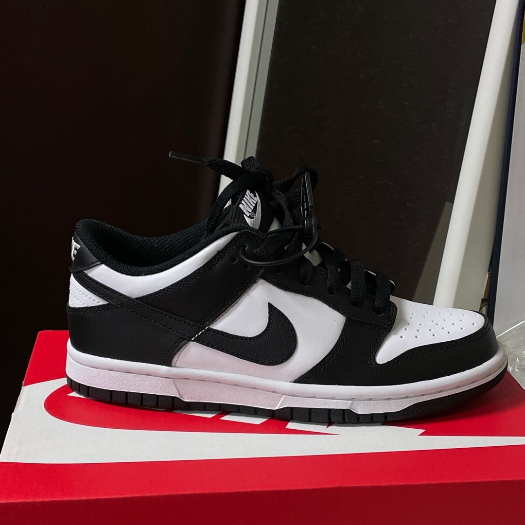 (GS) Nike Dunk Low Black 착용 스타일 - 1