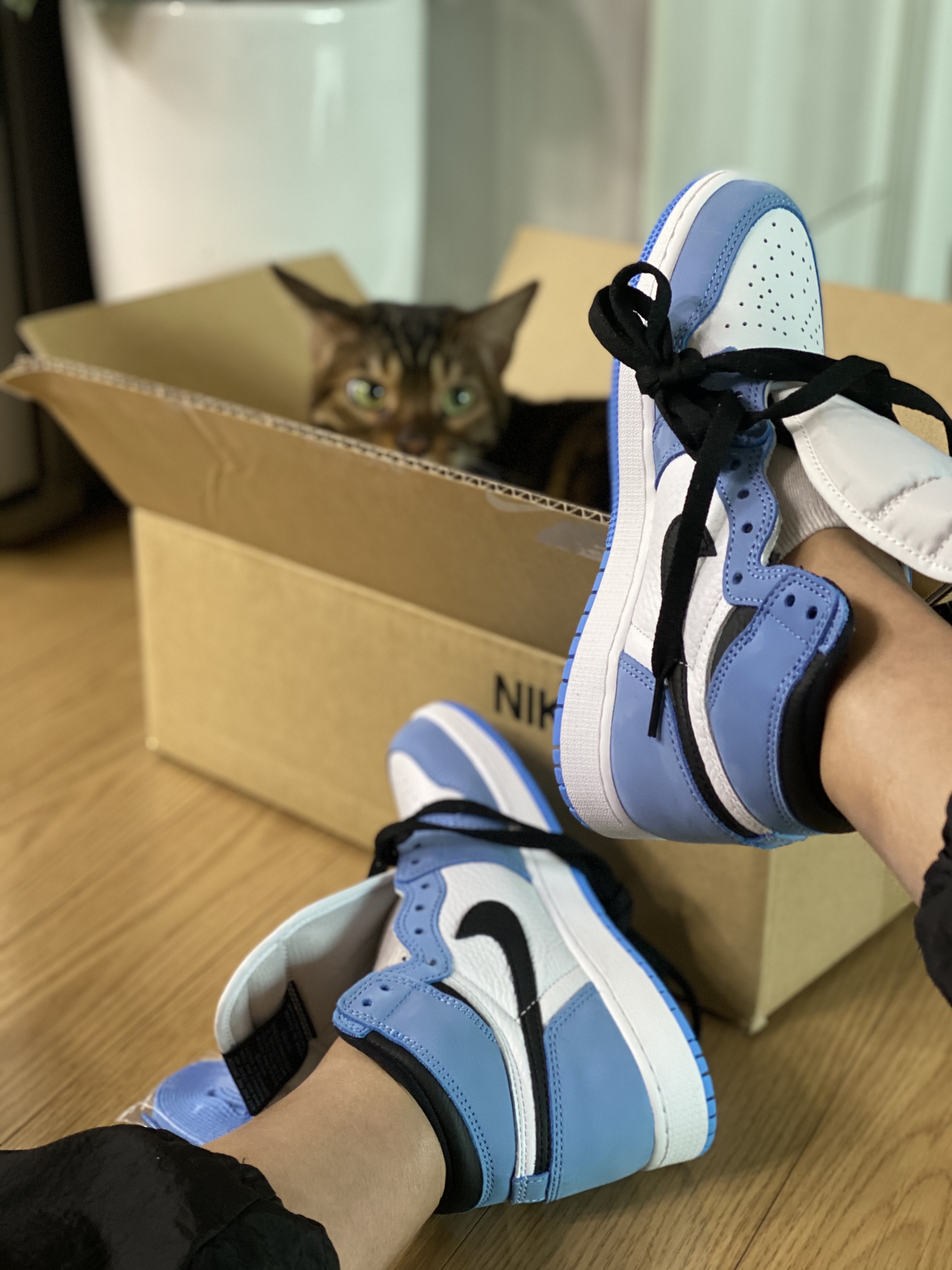 (GS) Jordan 1 Retro High OG University Blue 착용 스타일