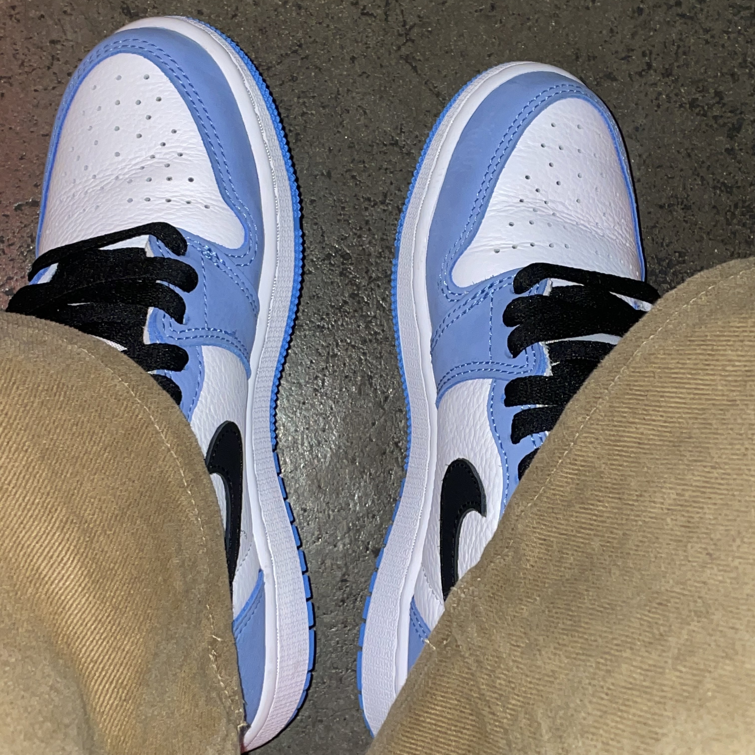 (GS) Jordan 1 Retro High OG University Blue 착용 스타일