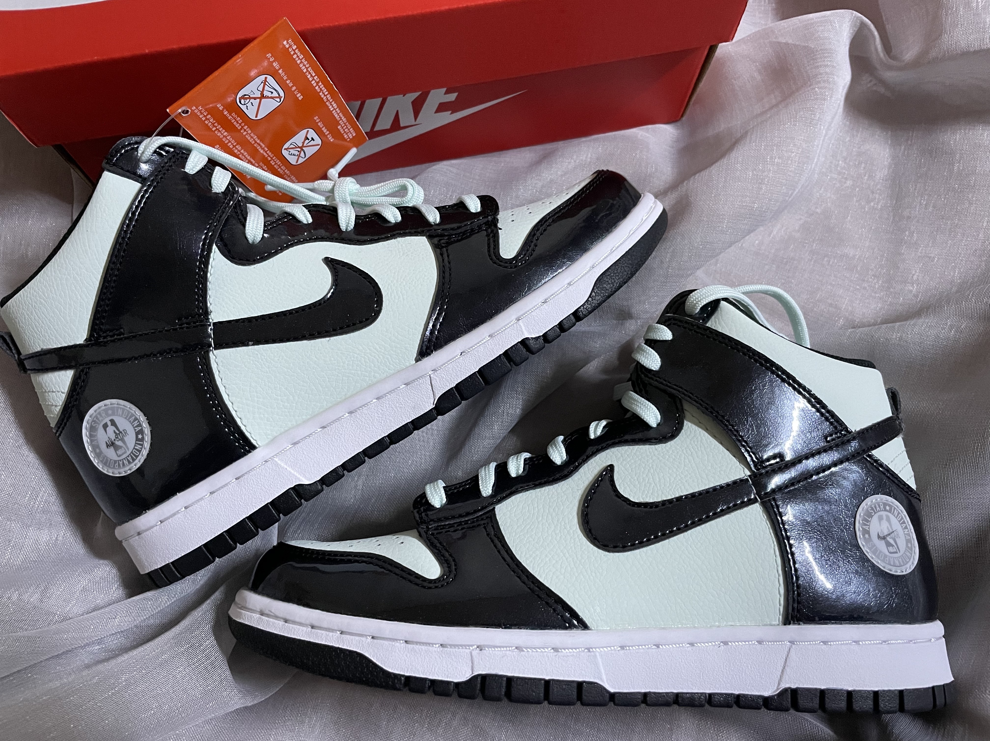 (GS) Nike Dunk High Barely Green 착용 스타일 - 2