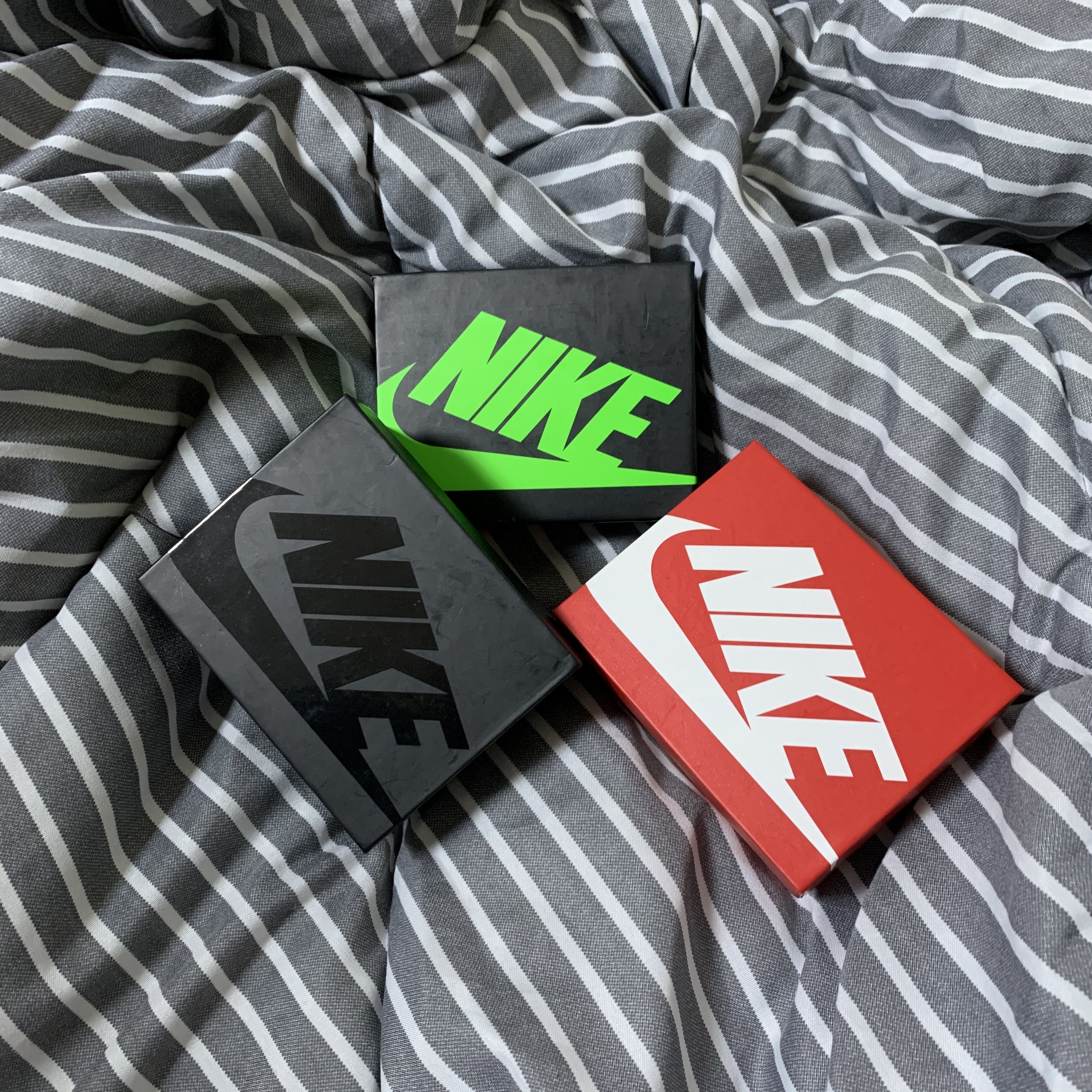 Nike Air Max 97 OG Black Volt Asia, Nike x Peaceminusone Air Force 1 Low Para-Noise 착용 스타일 - 1