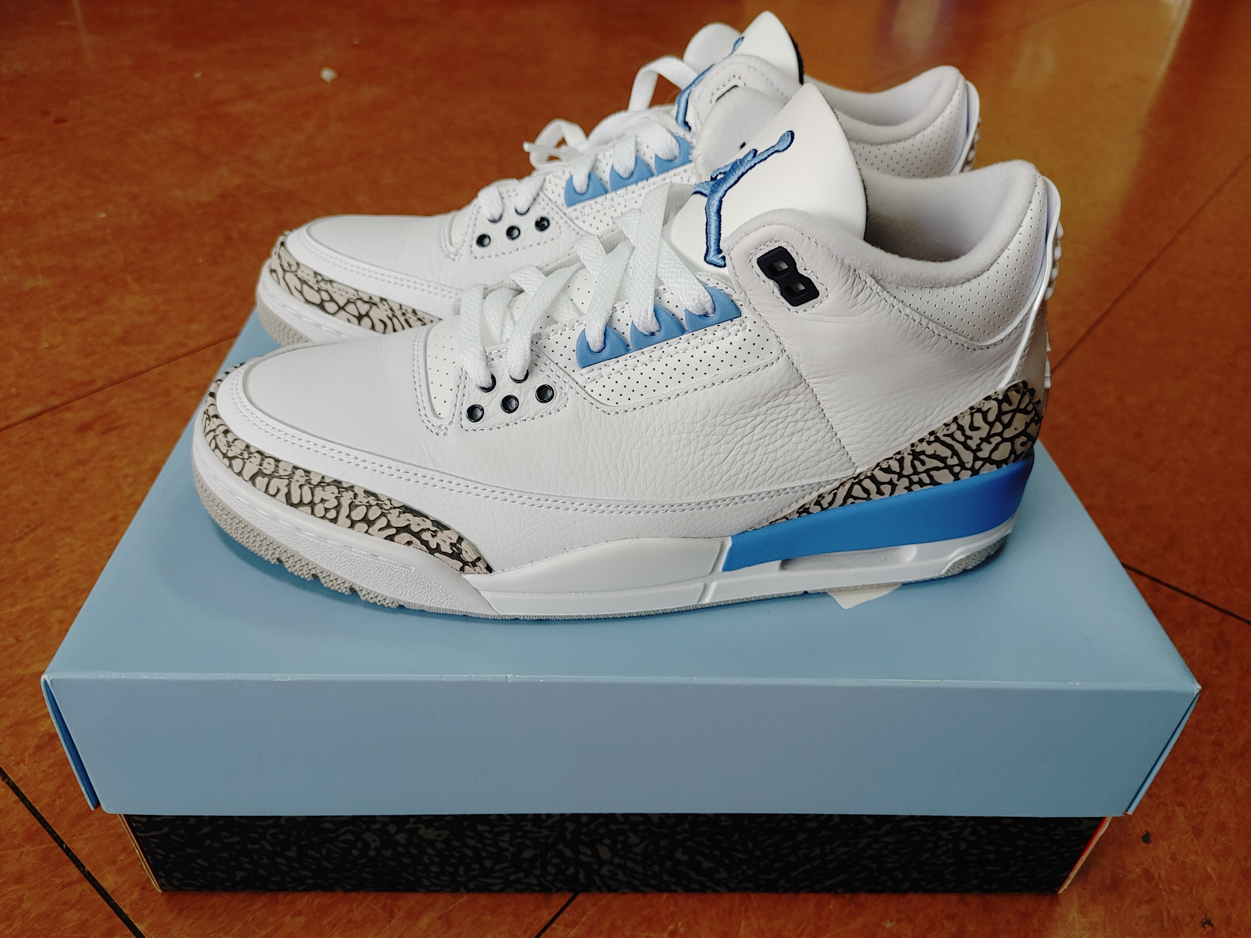 Jordan 3 Retro UNC 2020 착용 스타일 - 2