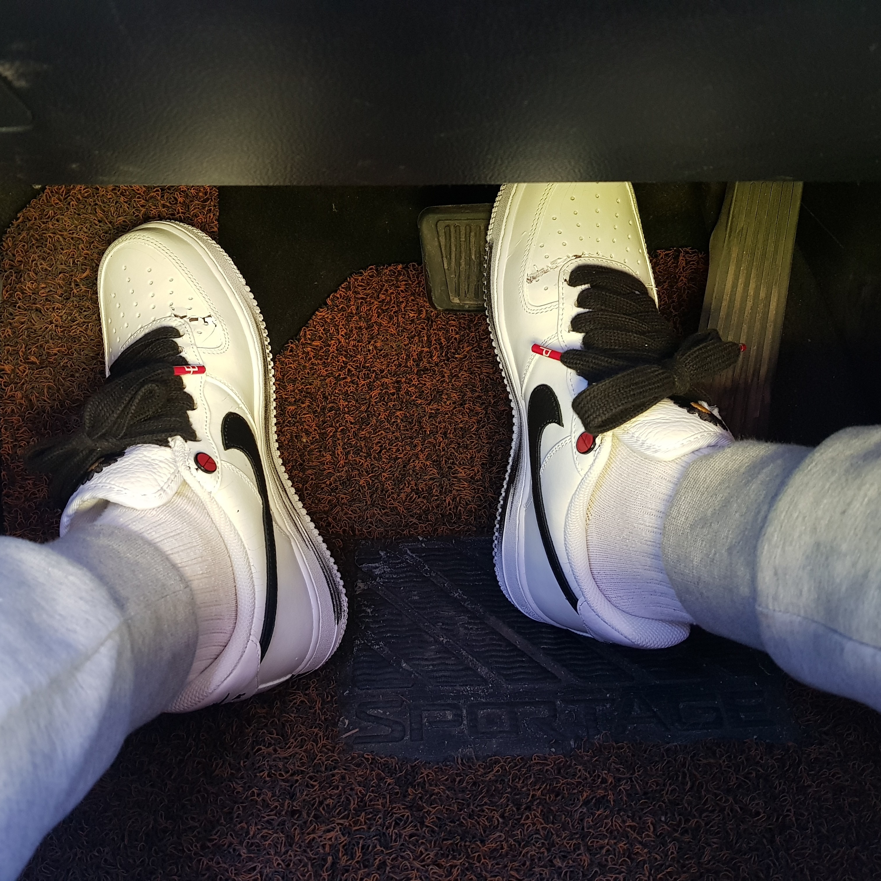 Nike x Peaceminusone Air Force 1 Low Para-Noise 2.0 착용 스타일