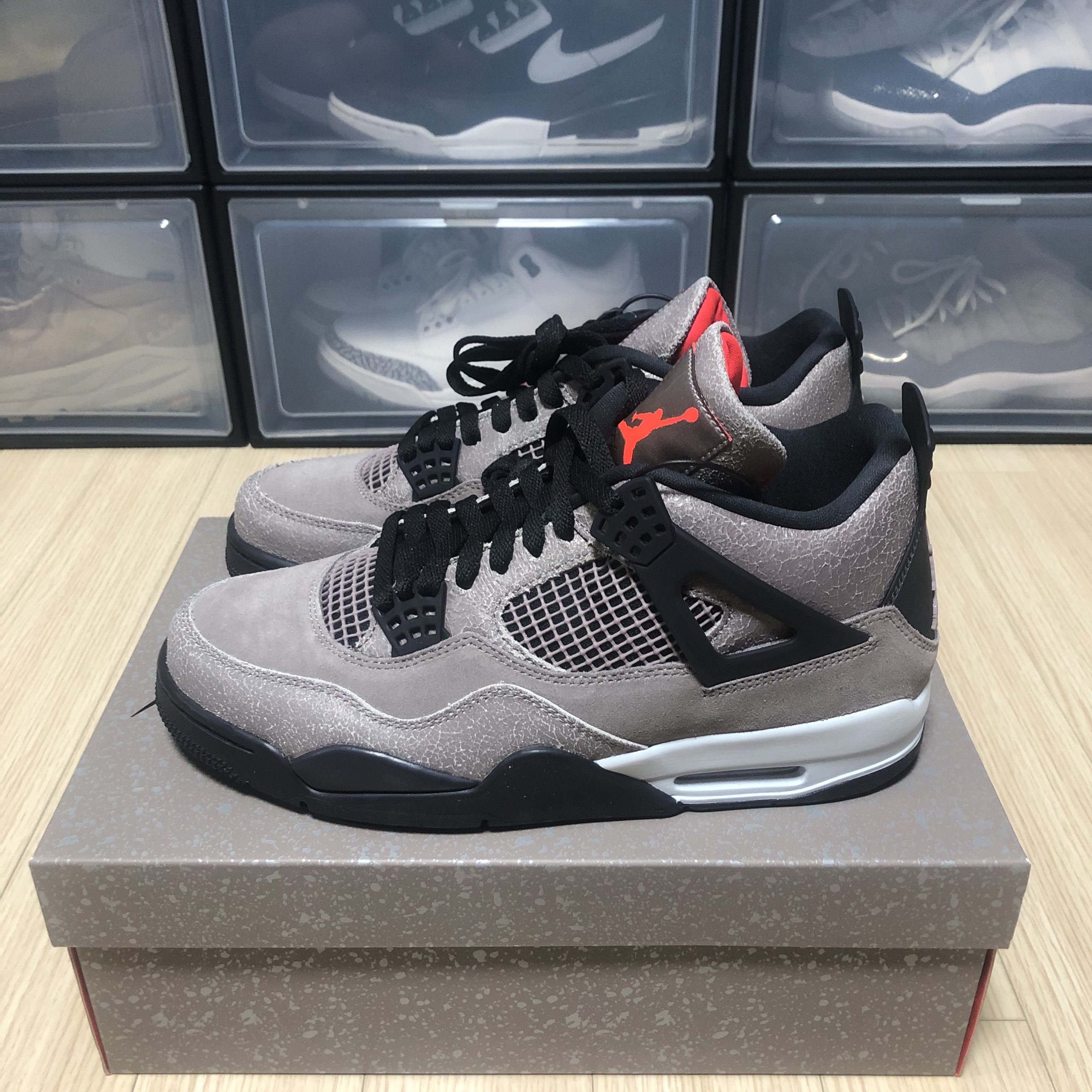 Jordan 4 Retro Taupe Haze 착용 스타일 - 1