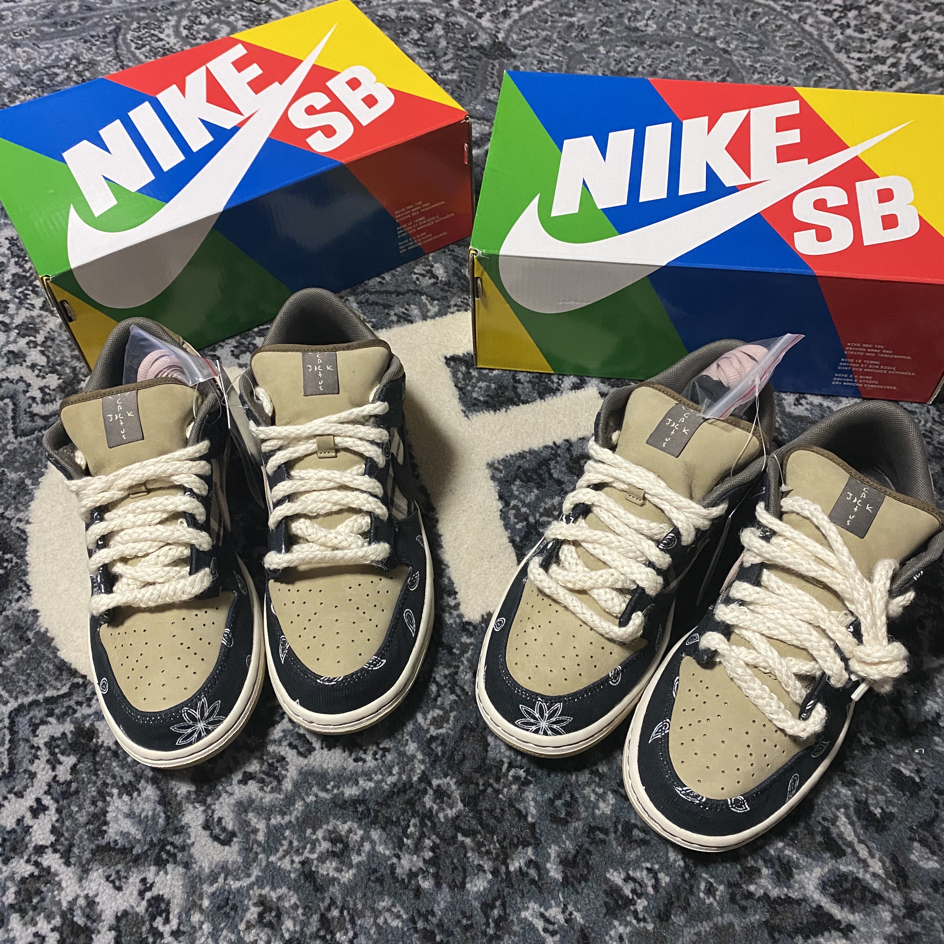 Nike x Travis Scott SB Dunk Low 착용 스타일