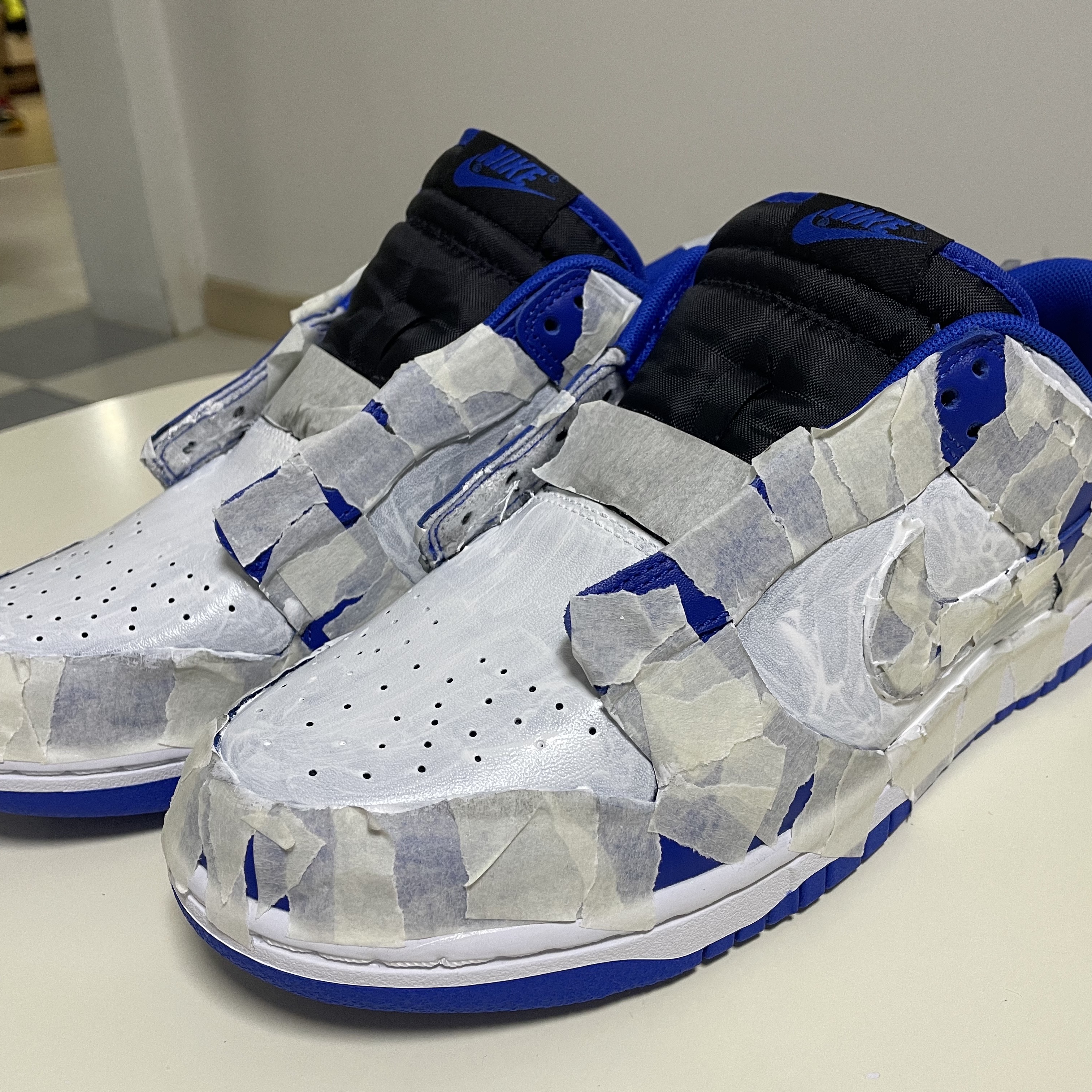 Nike Dunk Low Retro Hyper Cobalt 착용 스타일 - 4