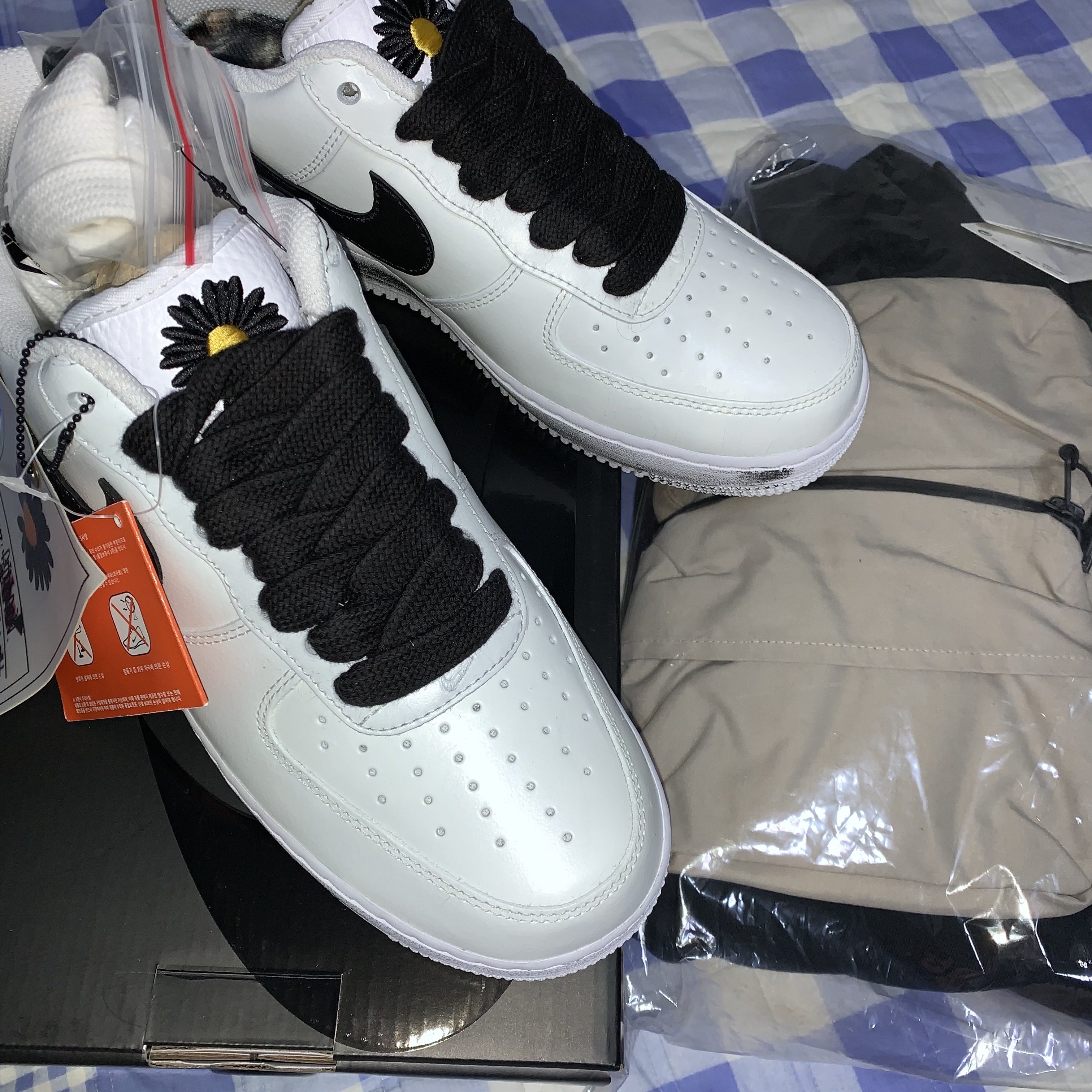 Nike x Peaceminusone Air Force 1 Low Para-Noise 2.0, Nike x Travis Scott NRG AG Utility Hoodie Black 착용 스타일