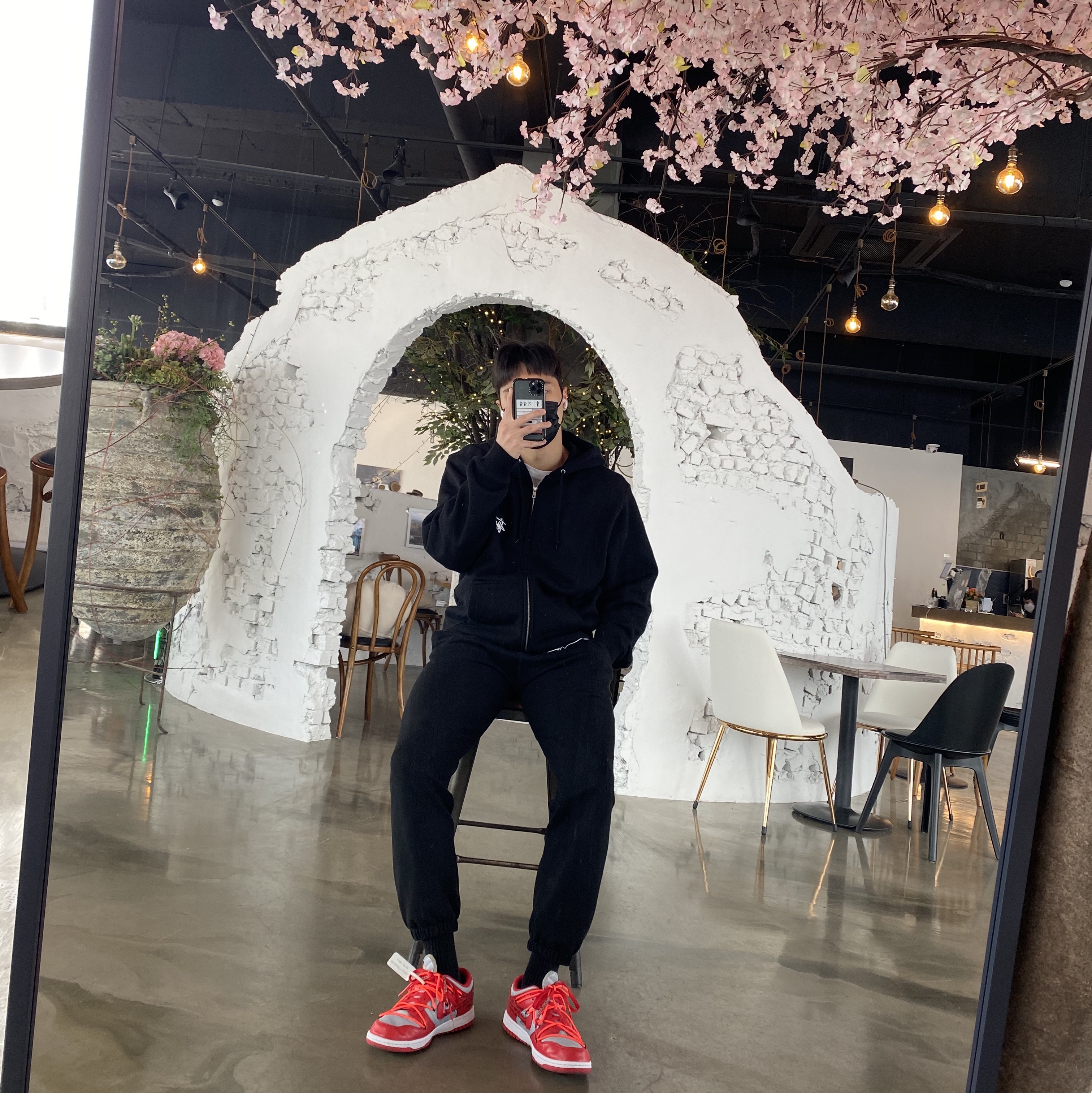 Nike x Off-White Dunk Low University Red 착용 스타일